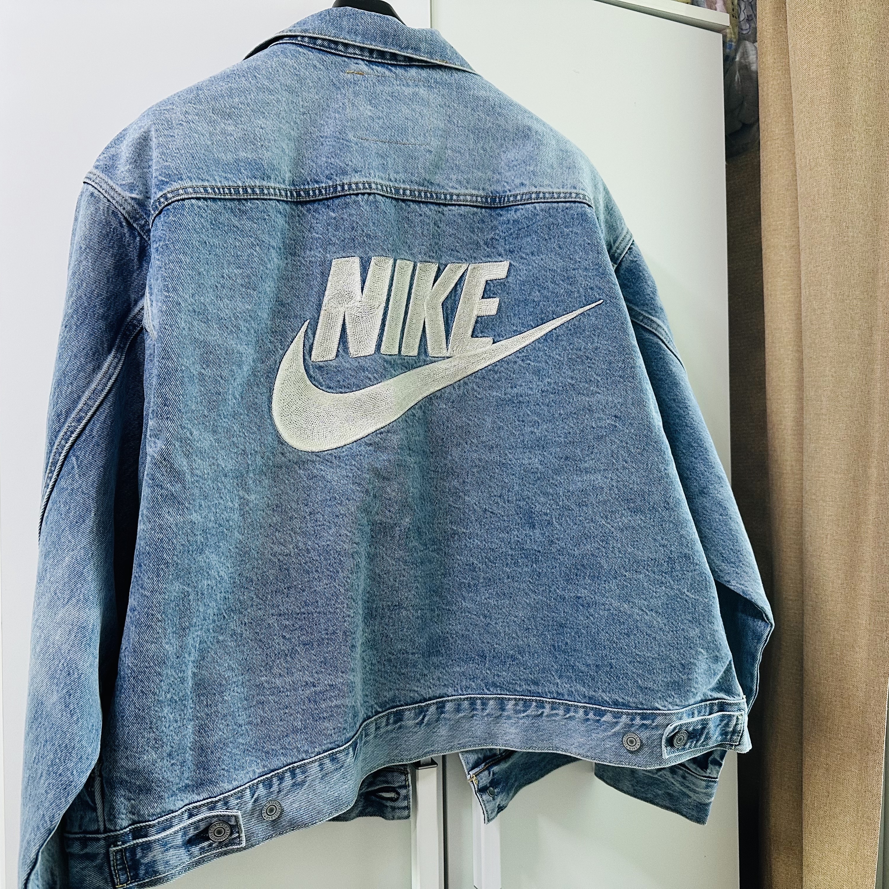 Levi's x Nike Trucker Jacket Light Blue 착용 스타일 - 3
