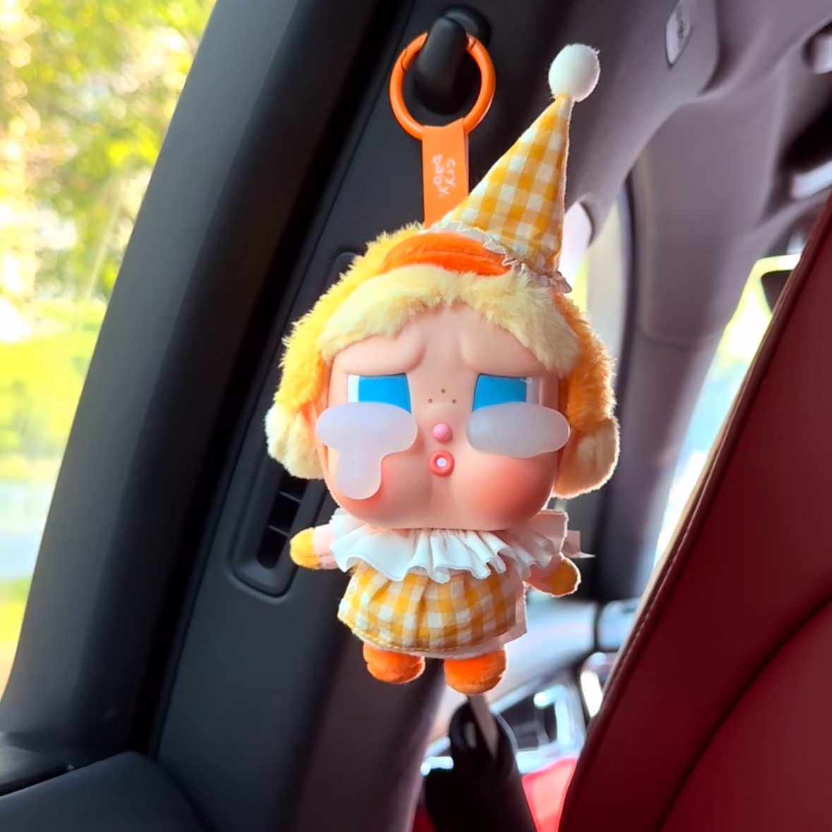 Pop Mart Crybaby Crying Again Series Plush Keyring Duck You (Opened Case) 착용 스타일