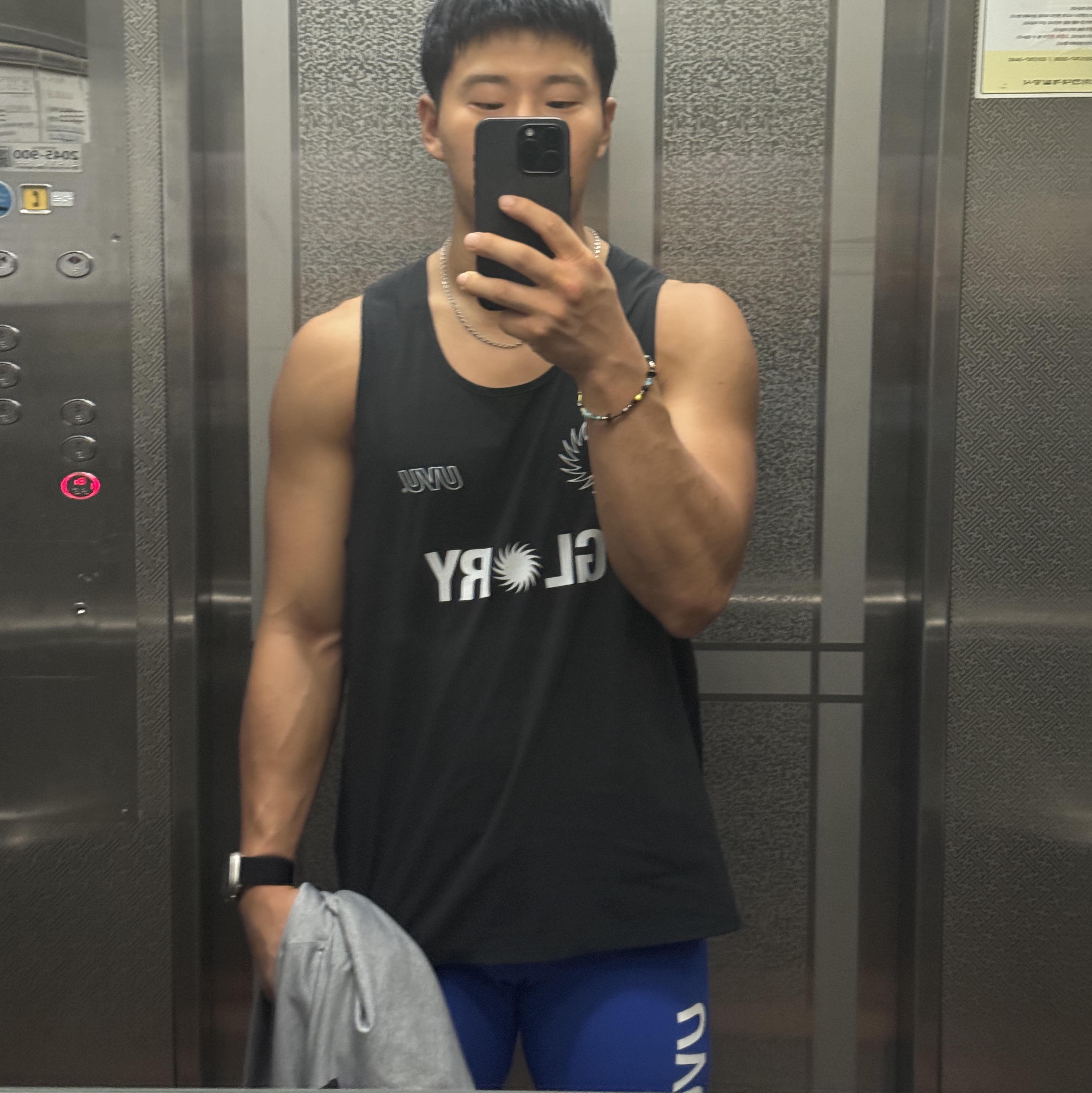 UVU Half Tight Cobalt, UVU Running Vest Black 착용 스타일