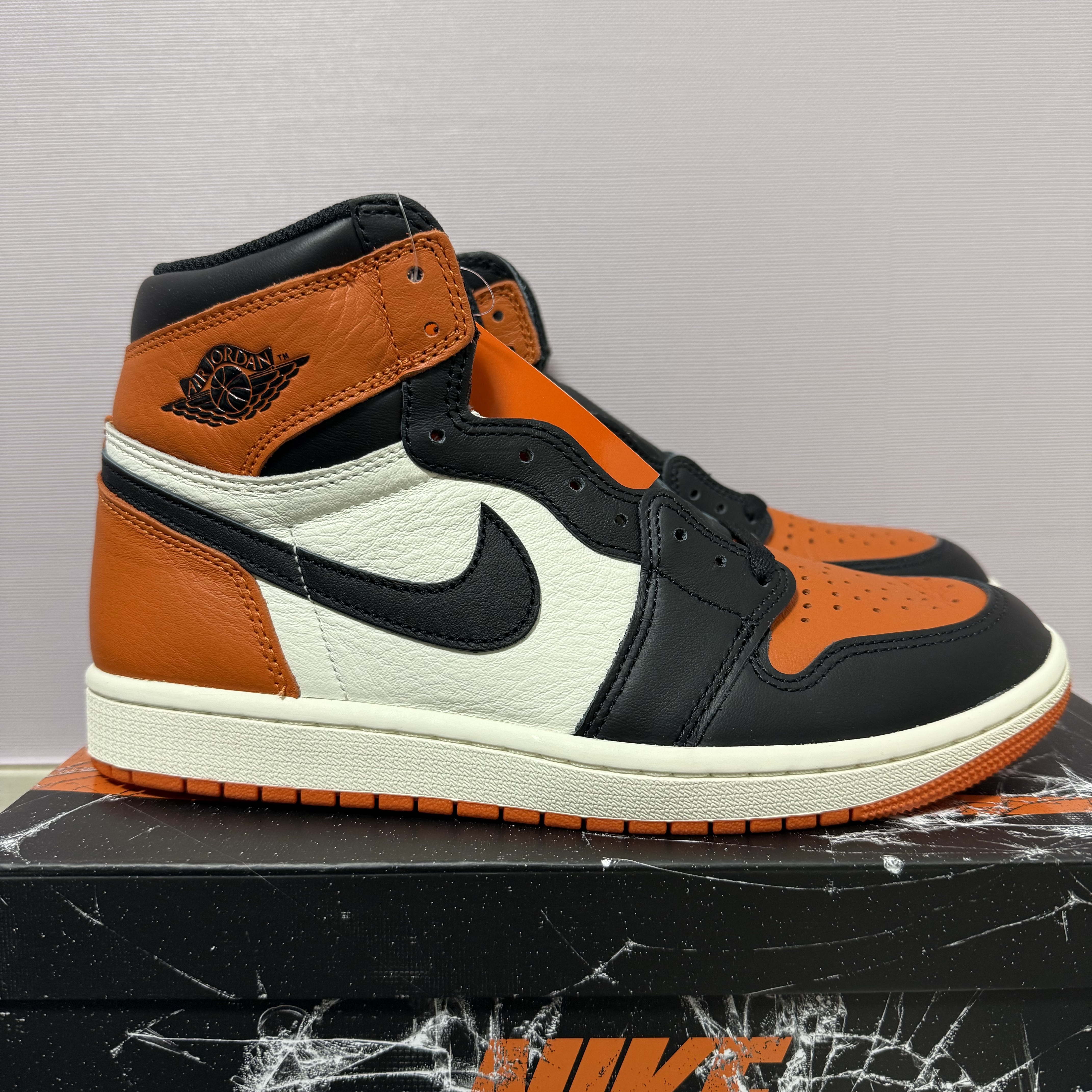 Jordan 1 Retro High OG Shattered Backboard 착용 스타일