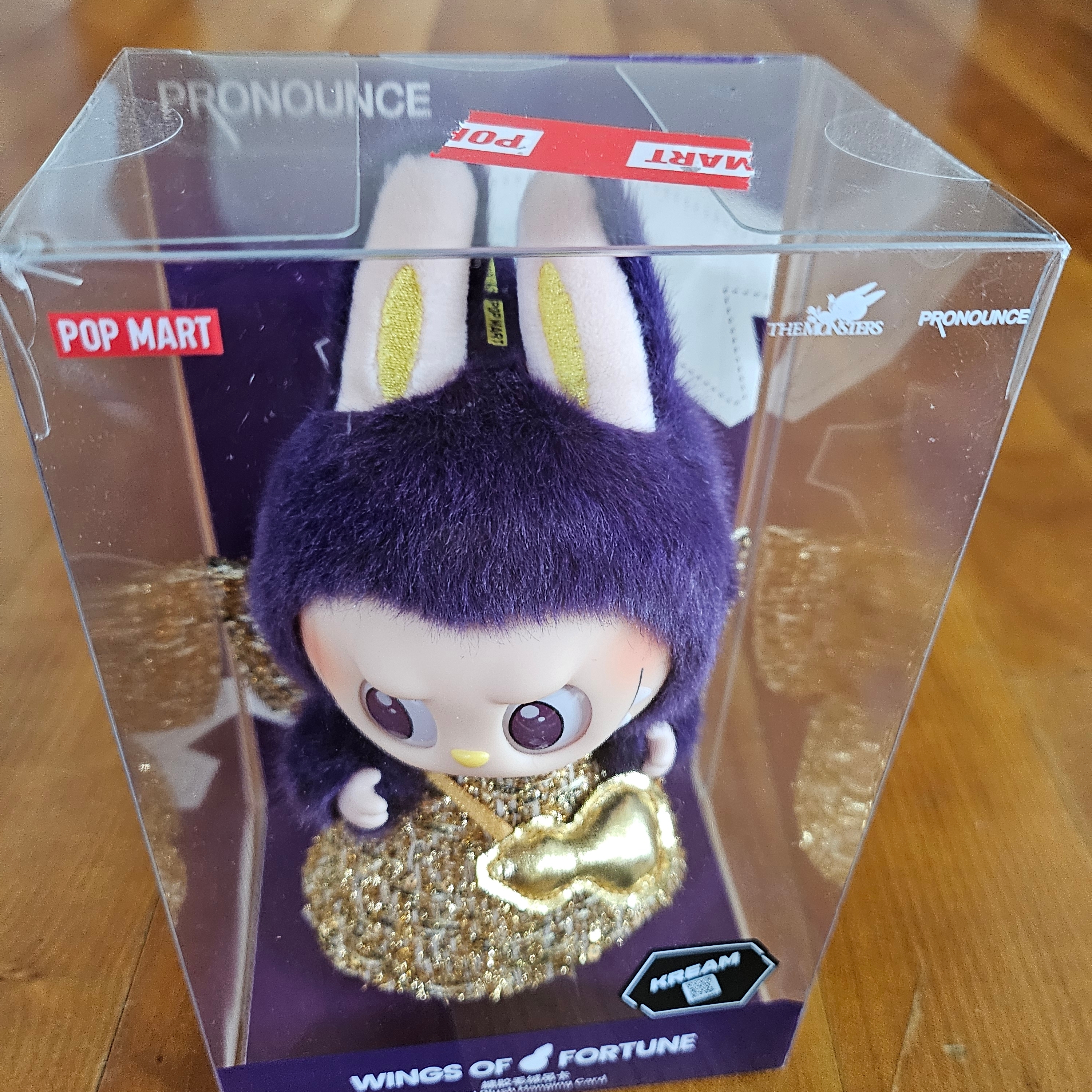 Pop Mart Labubu x Pronounce Lucky Fairy Toy Keyring 착용 스타일