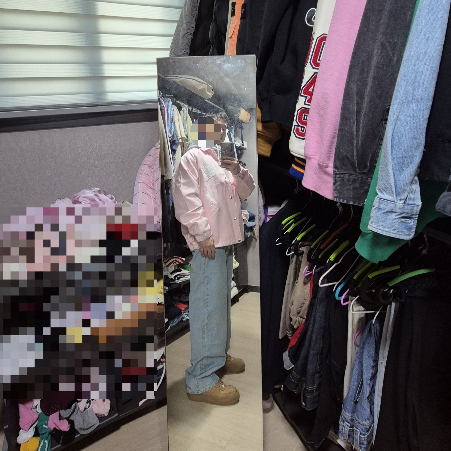 Supreme Arc Denim Coaches Jacket Light Pink - 25SS, Palace Seoul 2 Seoul Hoodie Grey Marl - 25SS 착용 스타일 - 2