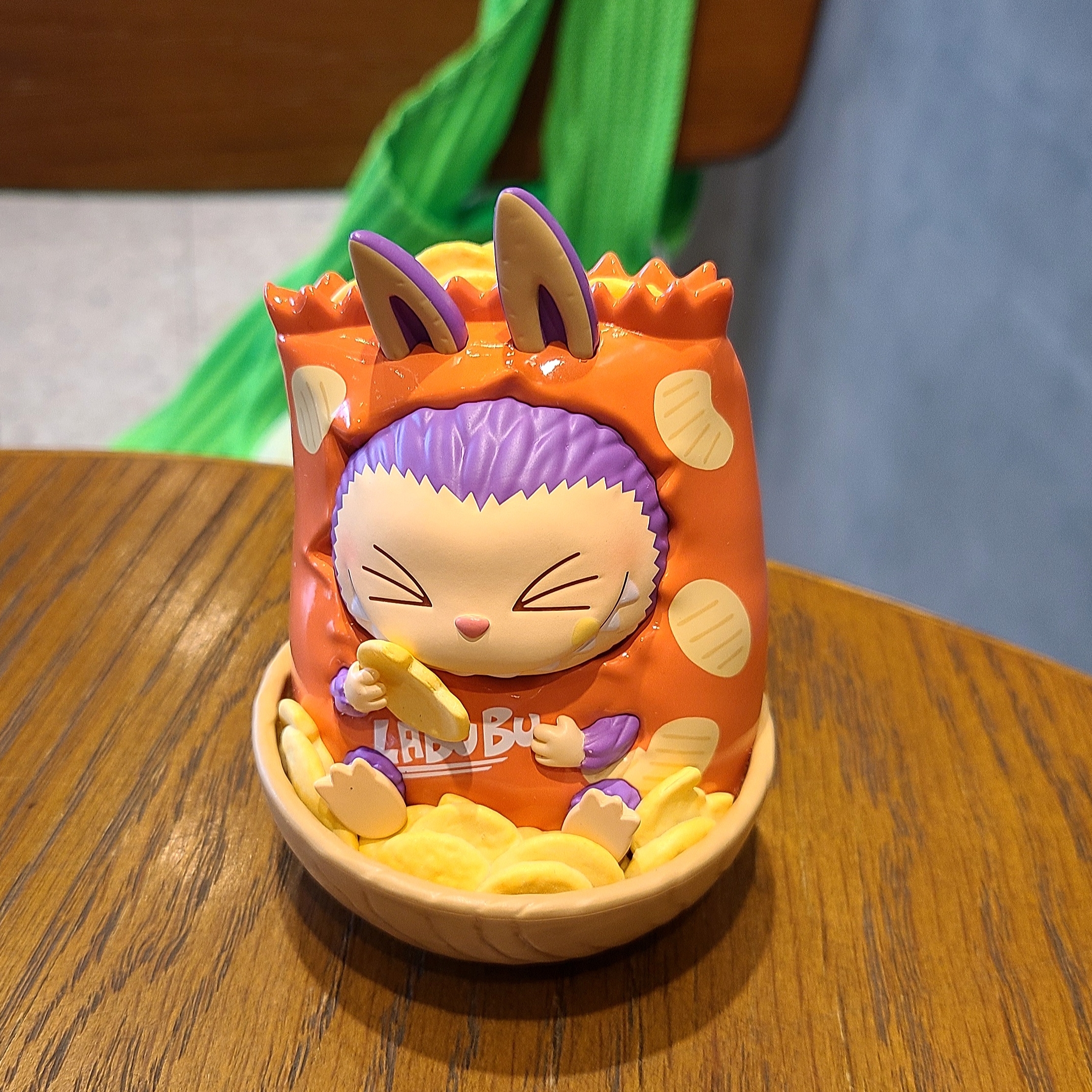 Pop Mart Labubu The Monsters Wacky Mart Series Figures Chips (Opened Case) 착용 스타일 - 3