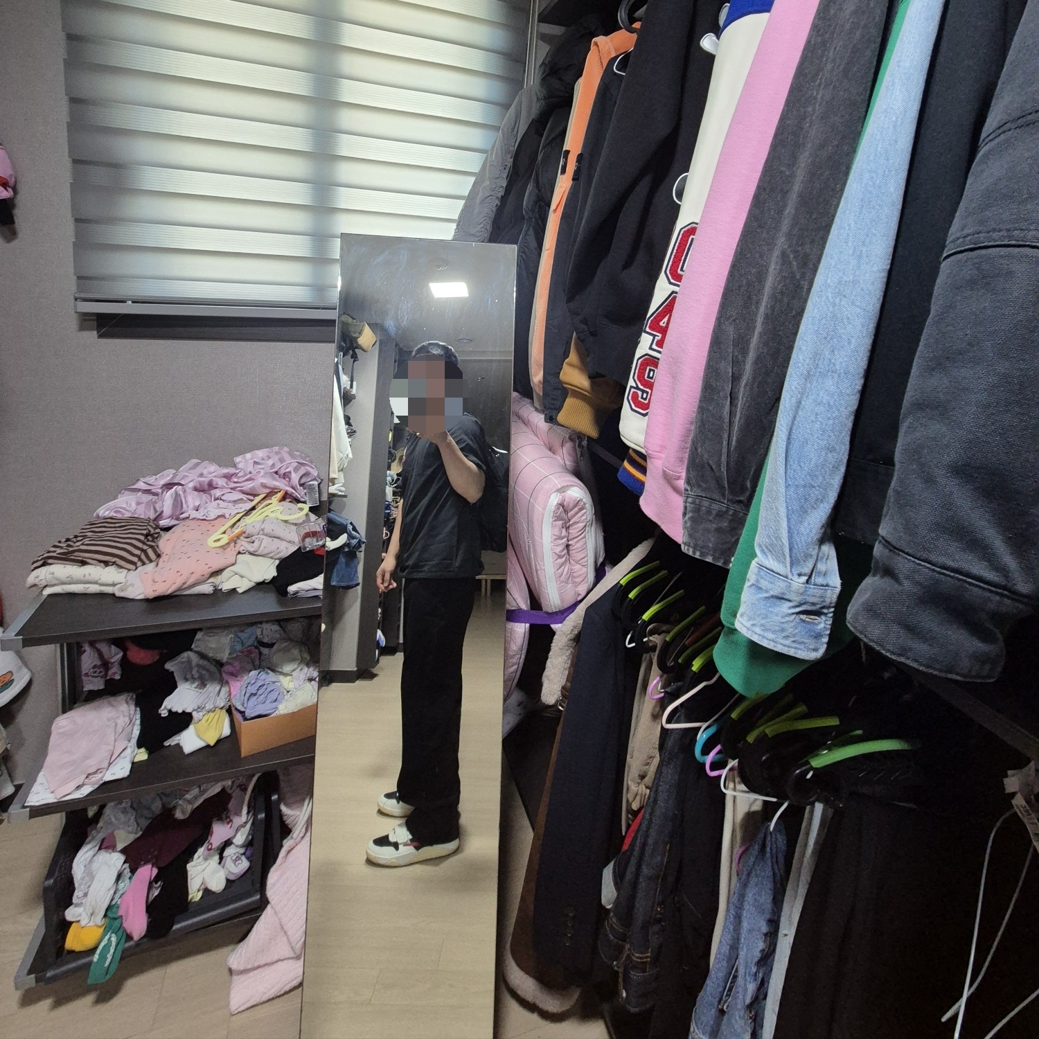 Jordan x Travis Scott Jumpman Jack TR University Red, Palace x JCC+ T-Shirt Black - 25SS 착용 스타일 - 3