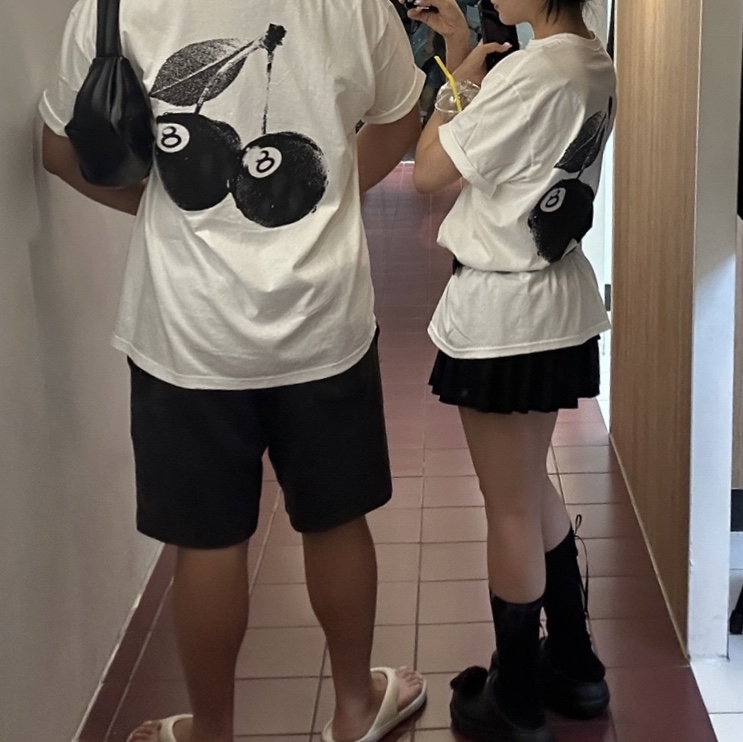 Stussy Cherries T-Shirt White 착용 스타일