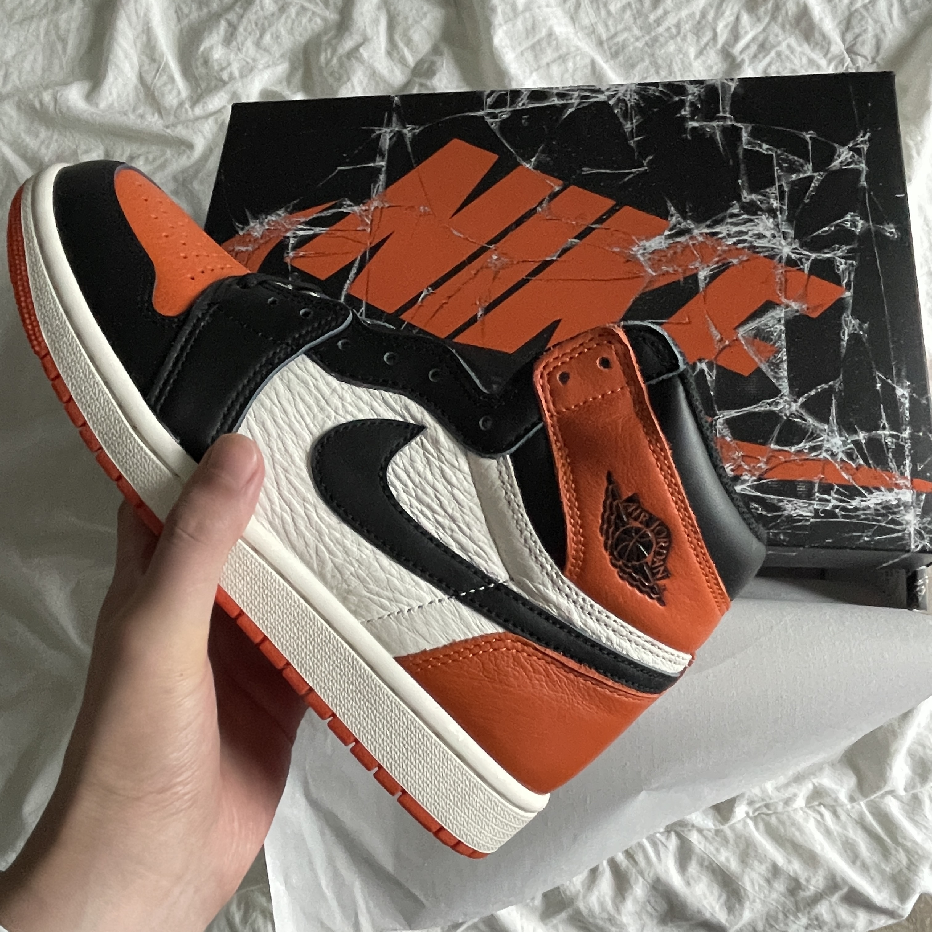Jordan 1 Retro High OG Shattered Backboard 착용 스타일