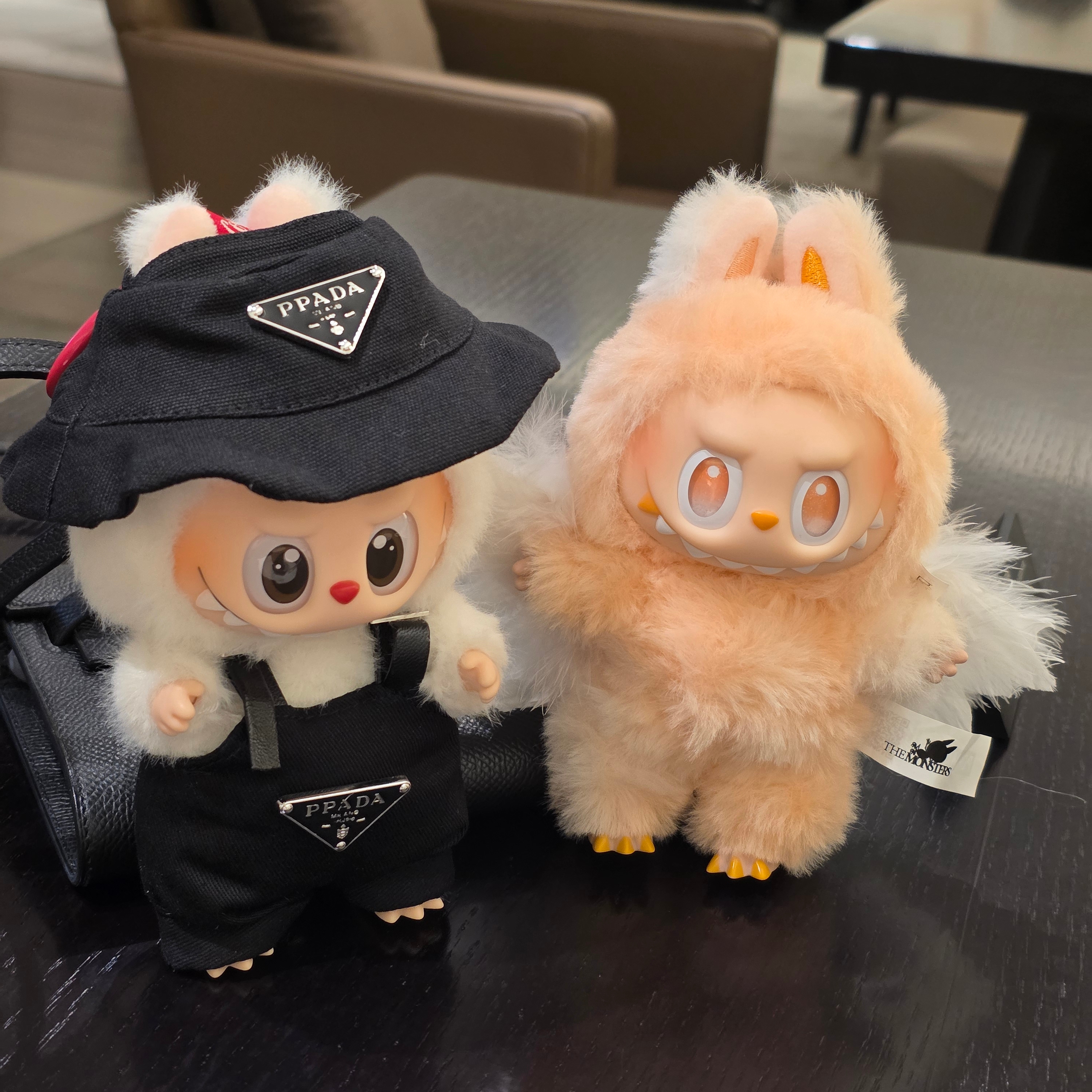 Pop Mart Labubu Coca Cola Series Surprise Shake Keyring (Opened Case), Pop Mart Labubu The Monsters Highlight Series Happiness Keyring (Opened Case) 착용 스타일