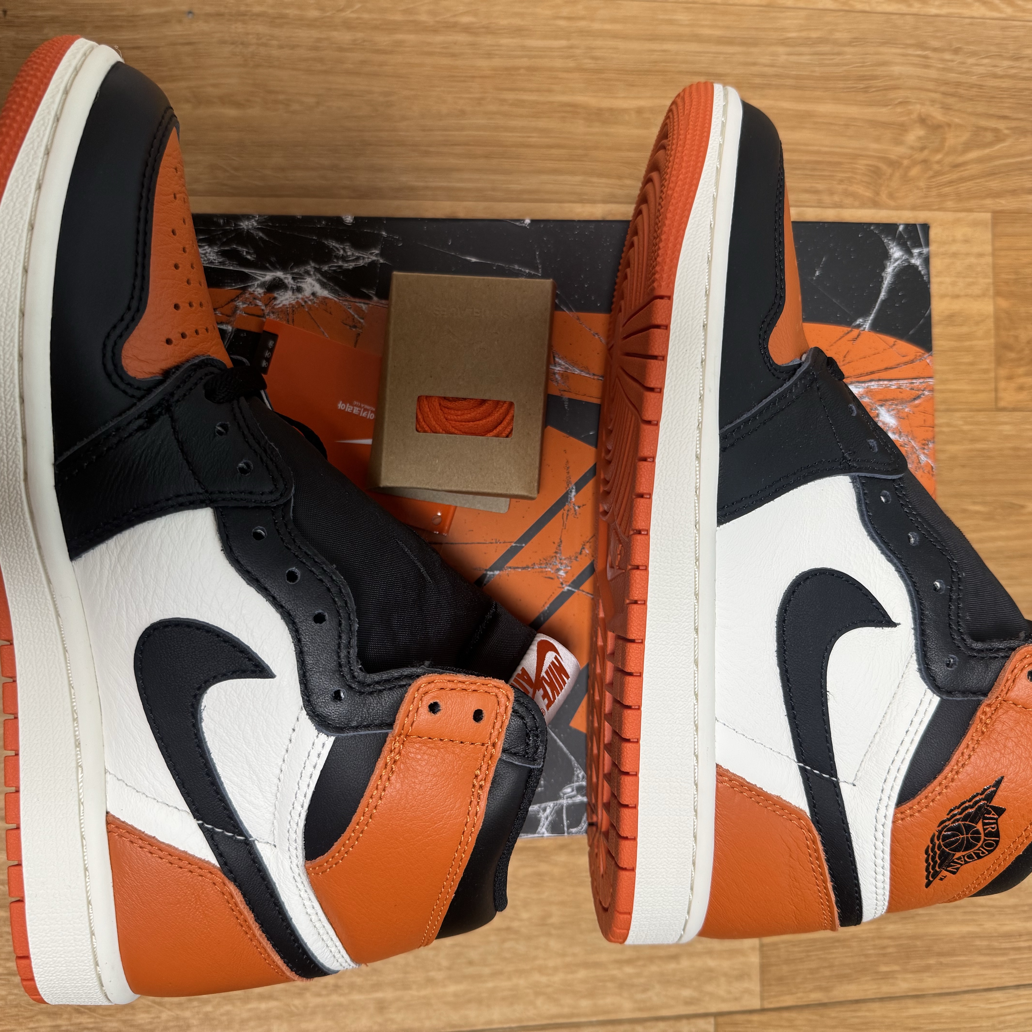 Jordan 1 Retro High OG Shattered Backboard 착용 스타일 - 1