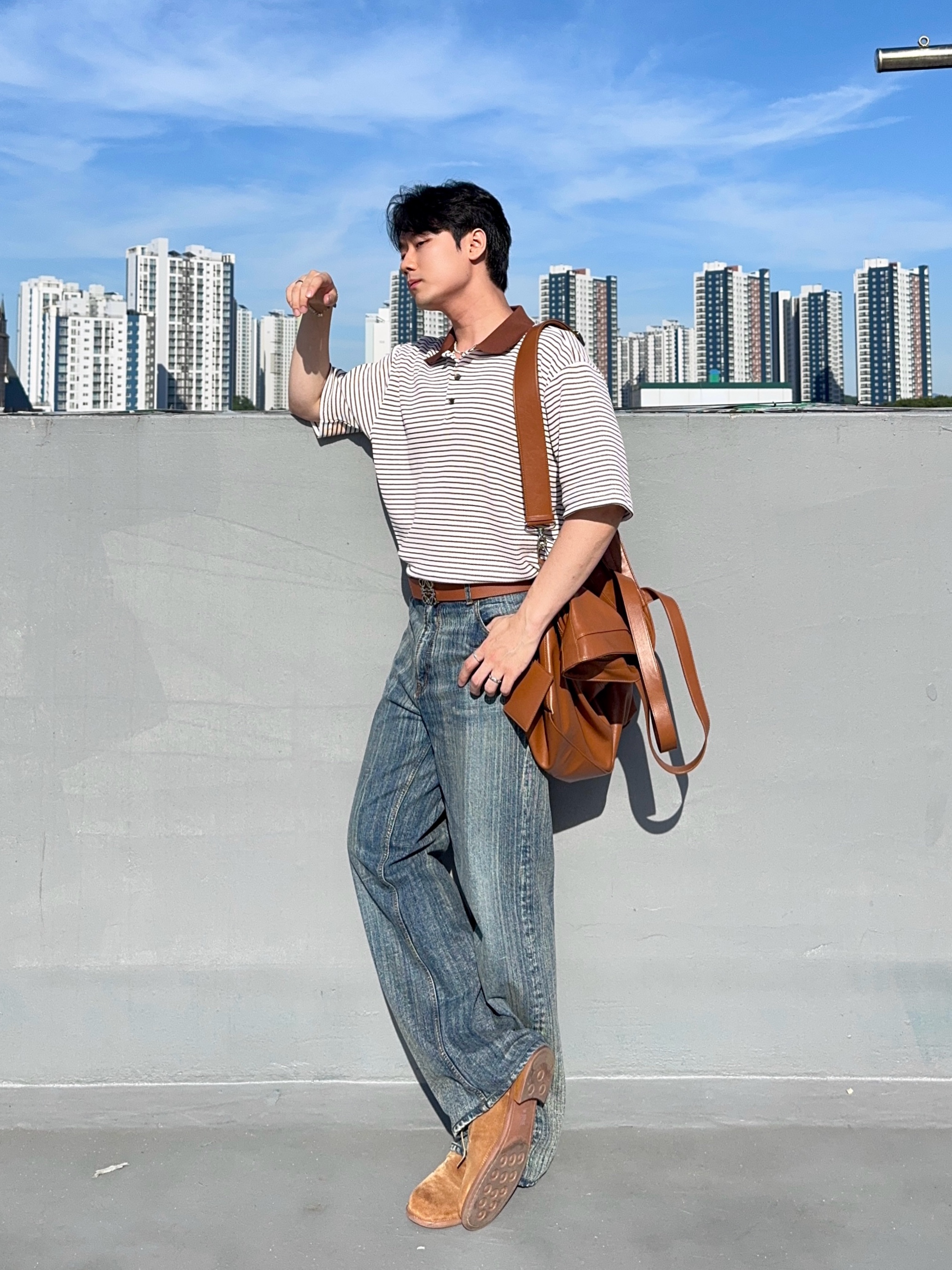 Loewe Anagram Reversible Belt Brown 착용 스타일 - 2