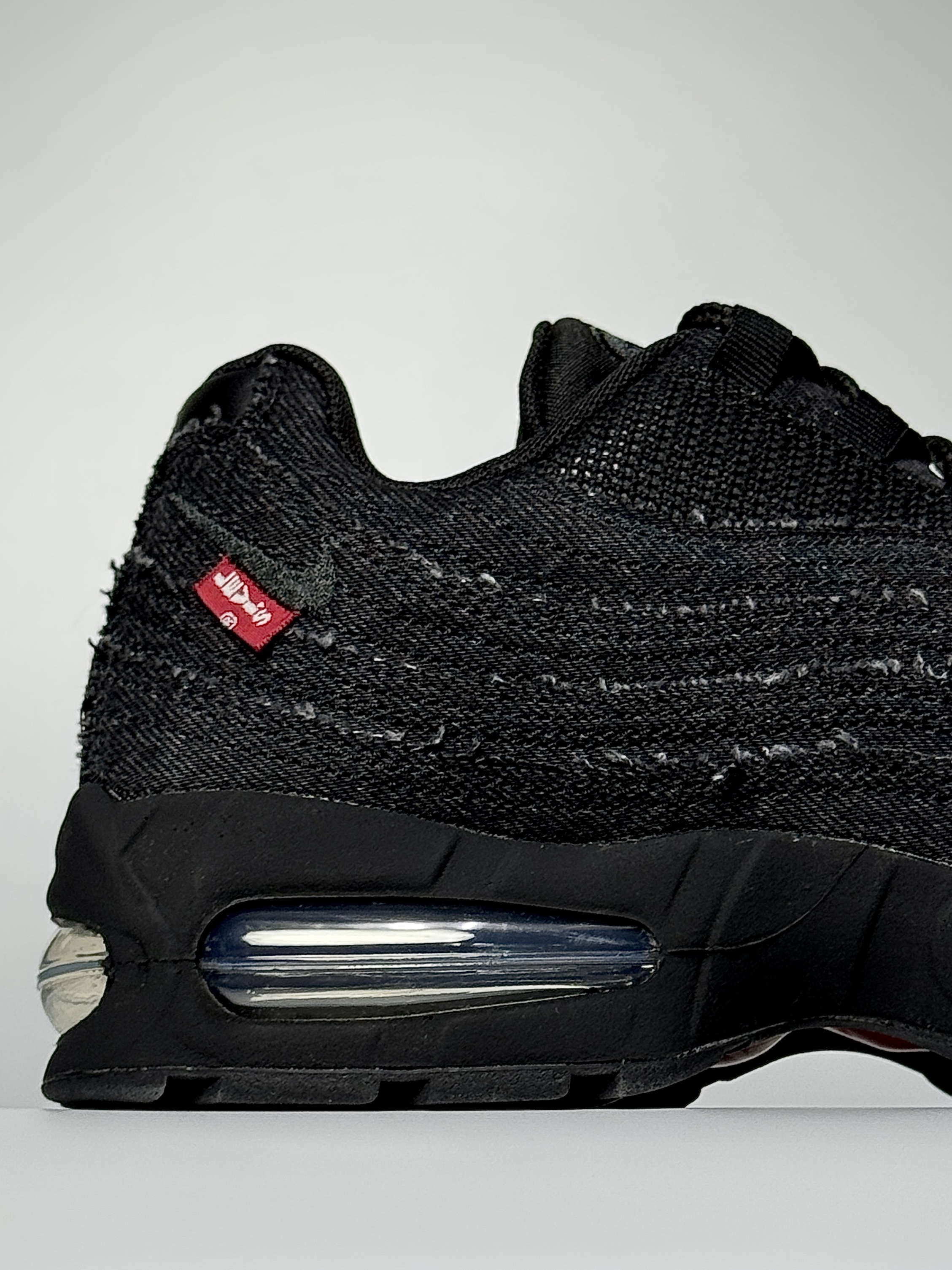 Nike x Levi's Air Max 95 Black 착용 스타일 - 6