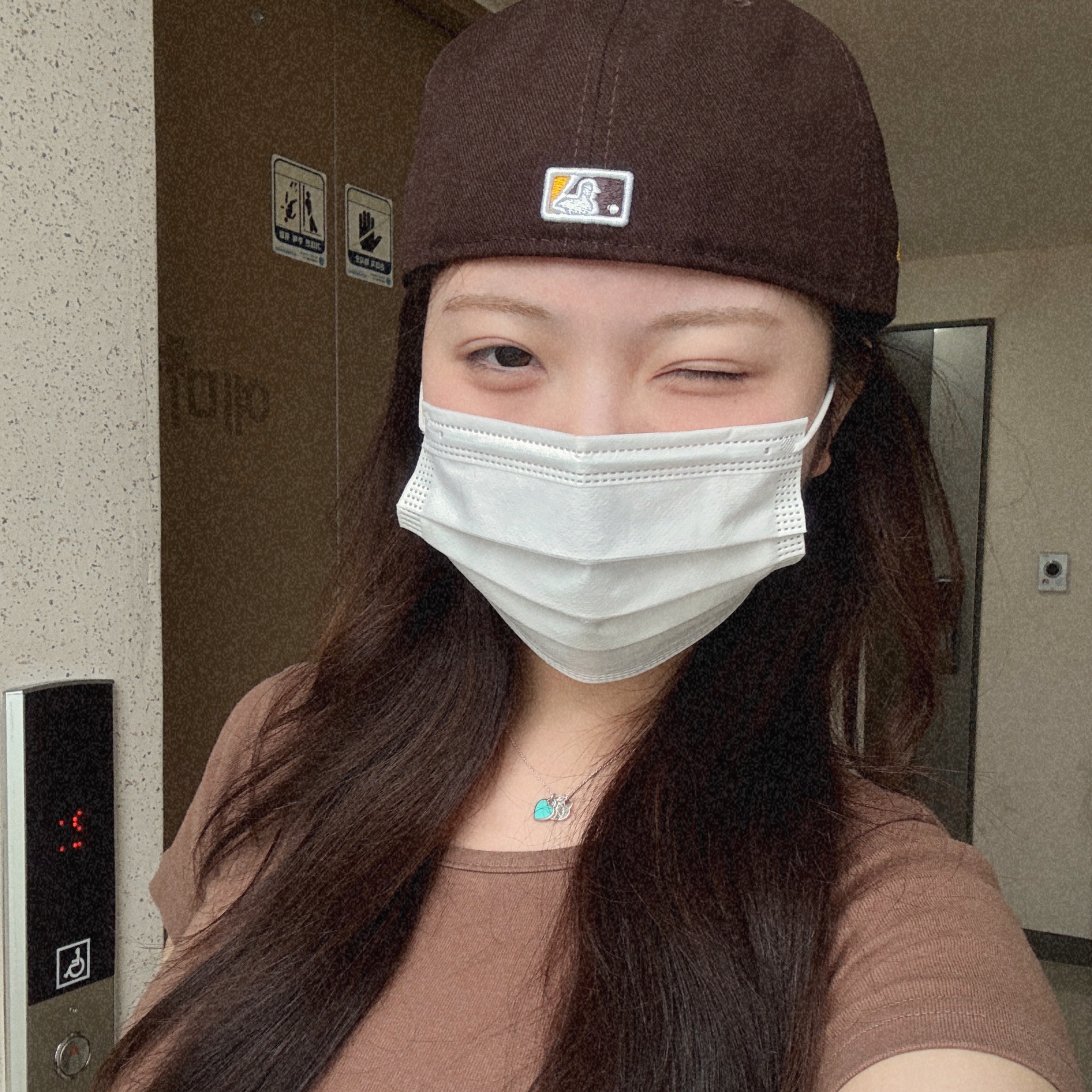 New Era MLB Authentic San Diego Padres Game Brown 착용 스타일