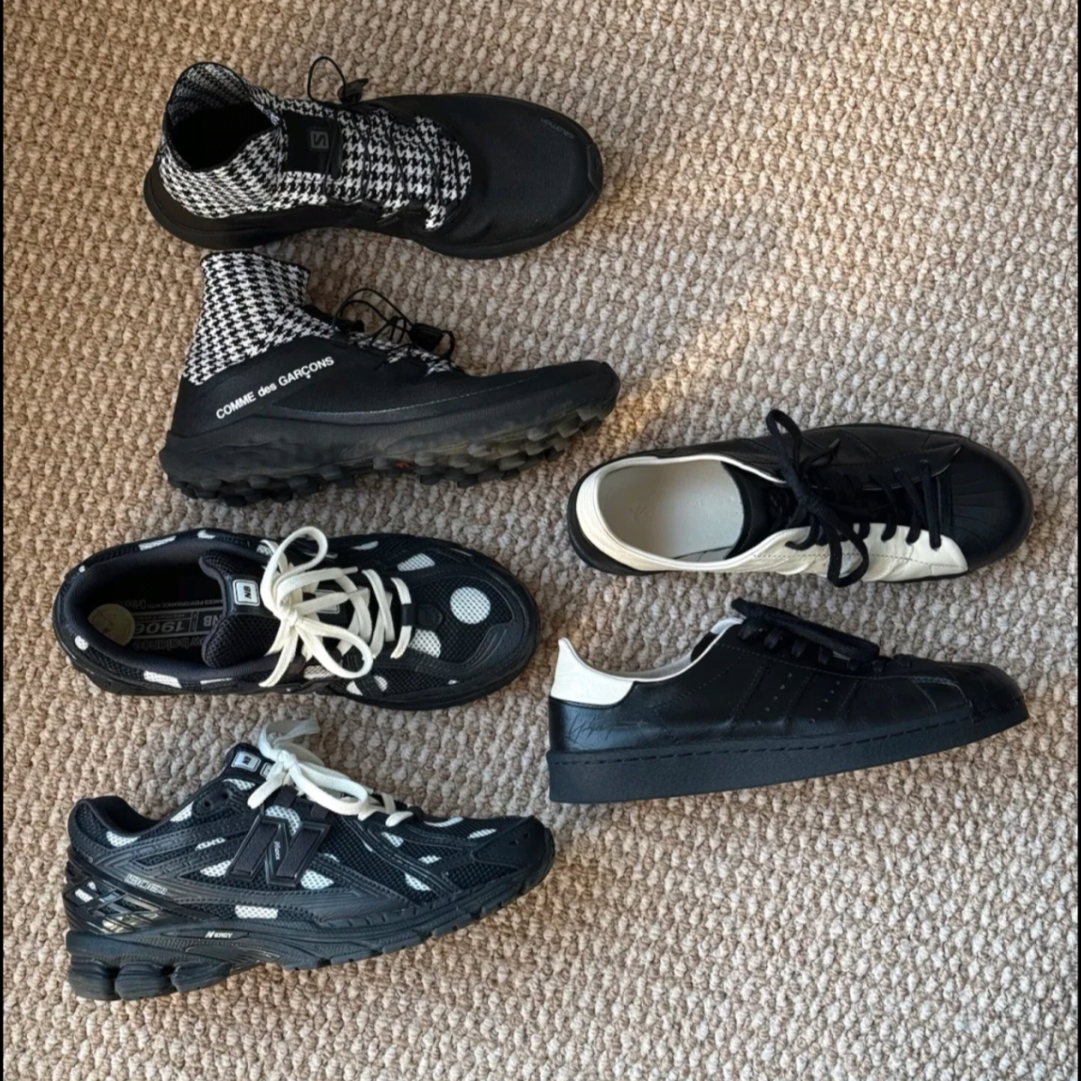 New Balance 1906R Polka Dot Black 착용 스타일 - 1