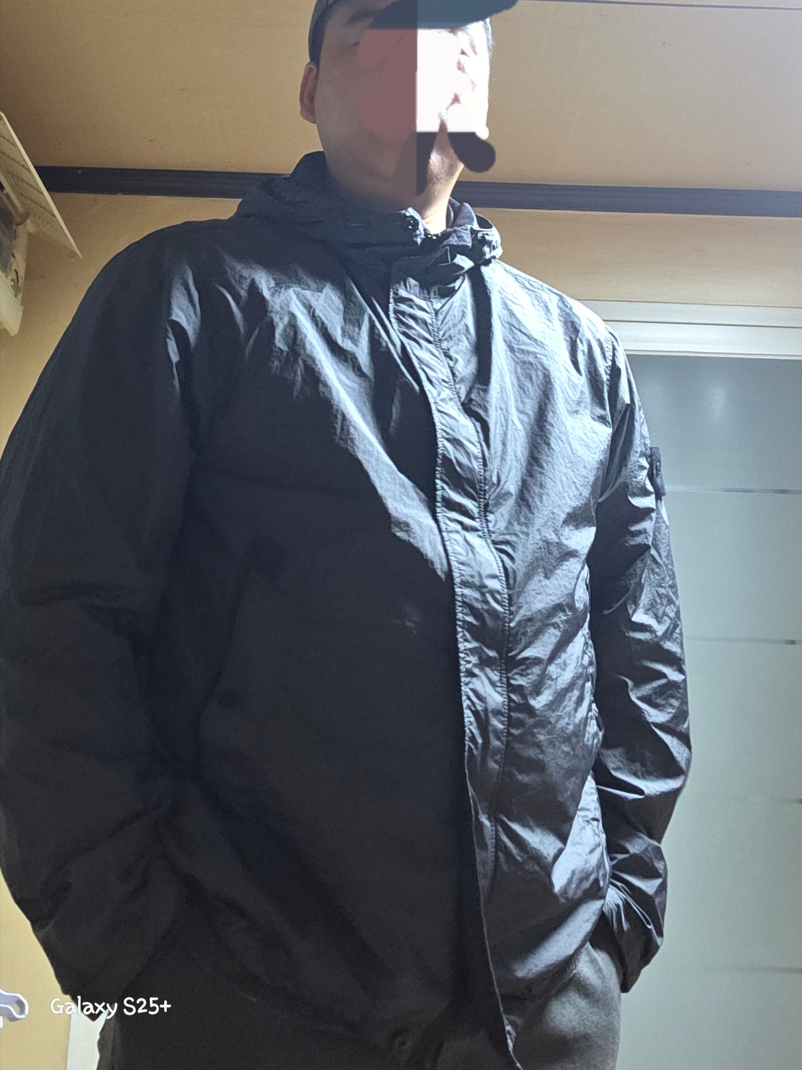 Stone Island 4100092 Crinkle Reps R-NY Wind Resistant Anti Drop Hooded Jacket Charcoal Grey - 25SS 착용 스타일 - 3