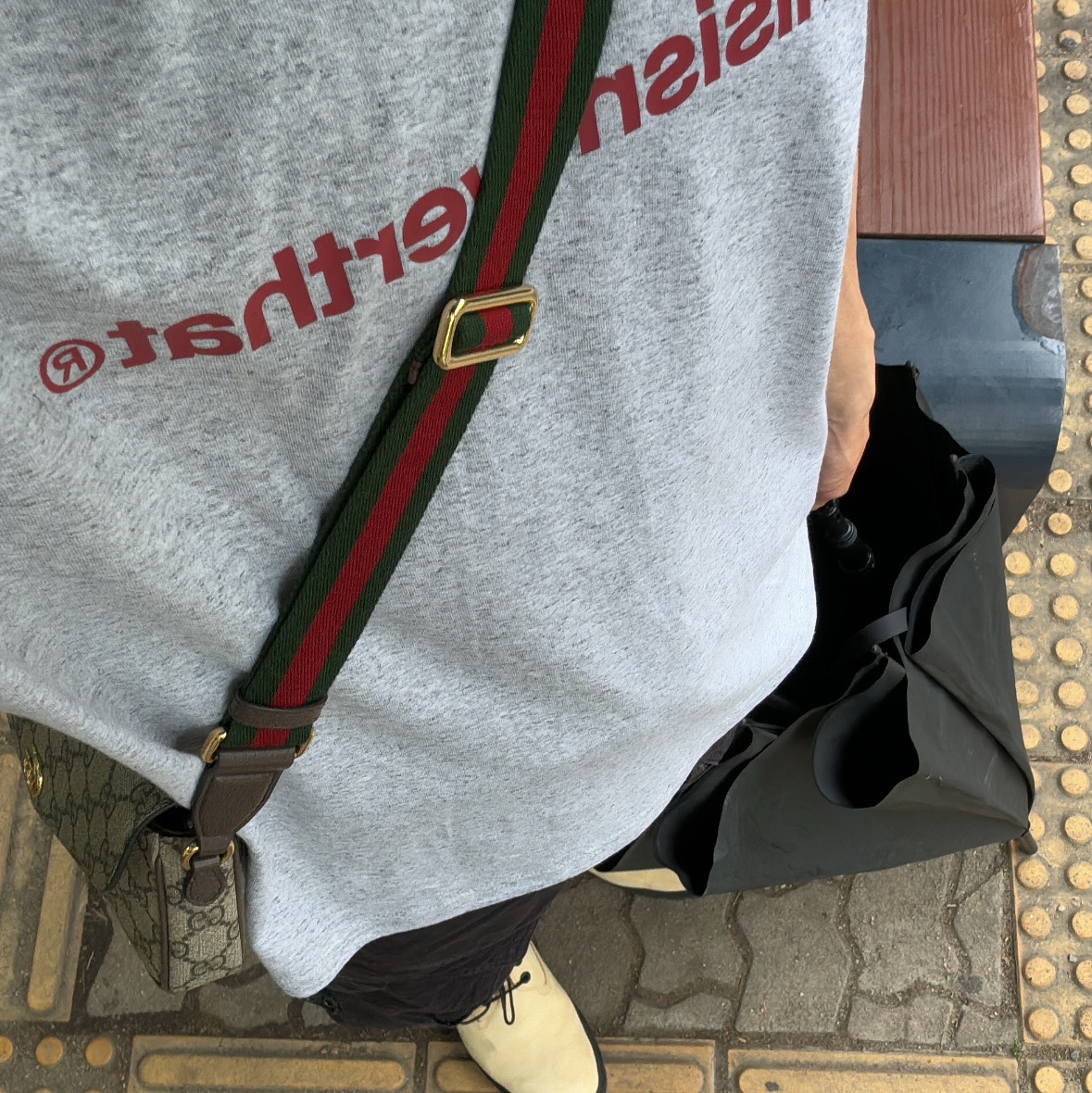 Thisisneverthat T-Logo T-Shirt Heather Grey, Sansan Gear Cut Off Mesh Shorts Grey - 24SS 착용 스타일 - 1