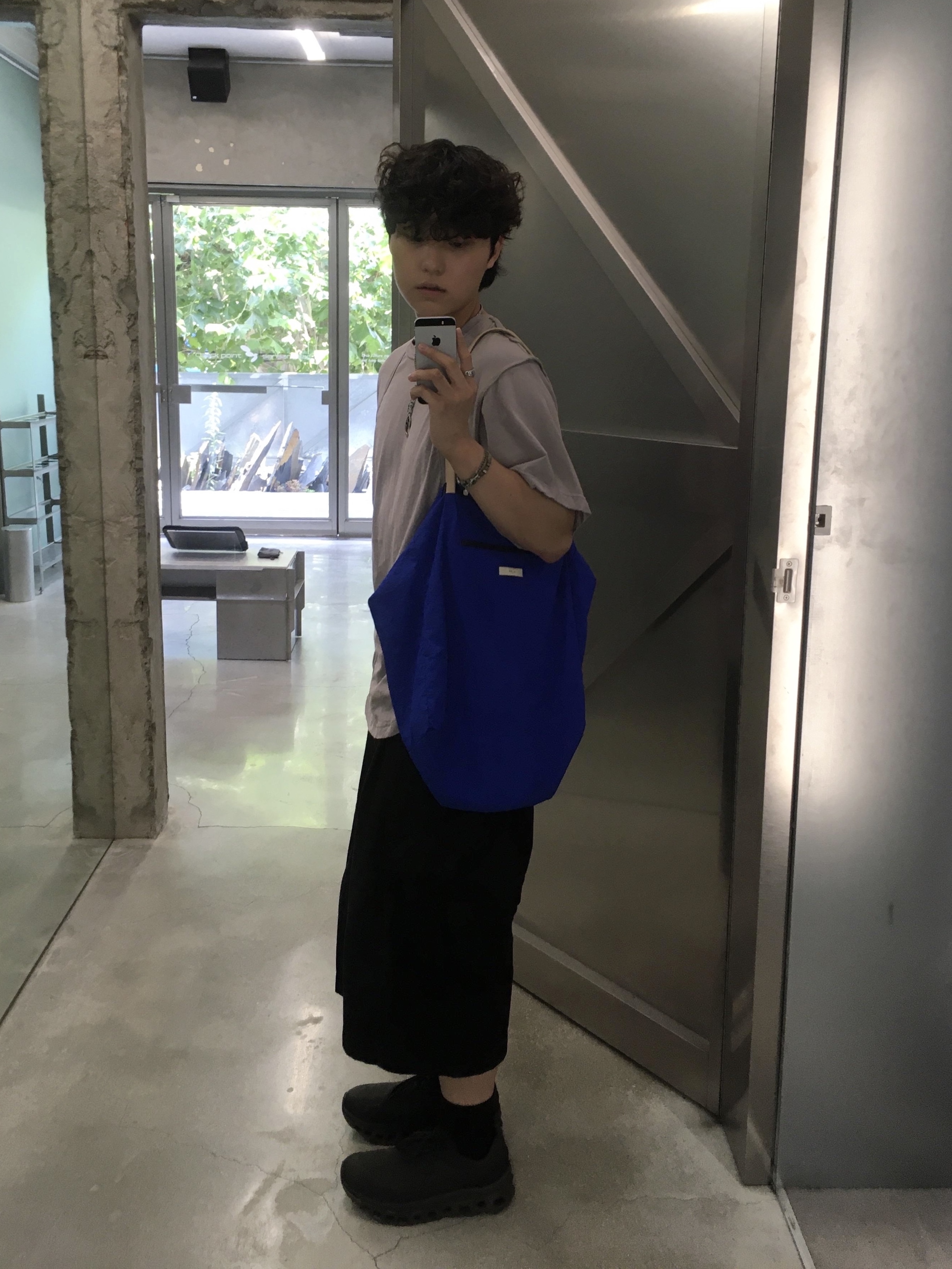On Running x Post Archive Faction (Paf) Cloudventure Peak All Black, On Running x Post Archive Faction (Paf) Cloudmonster 2 Thorn Brown 착용 스타일