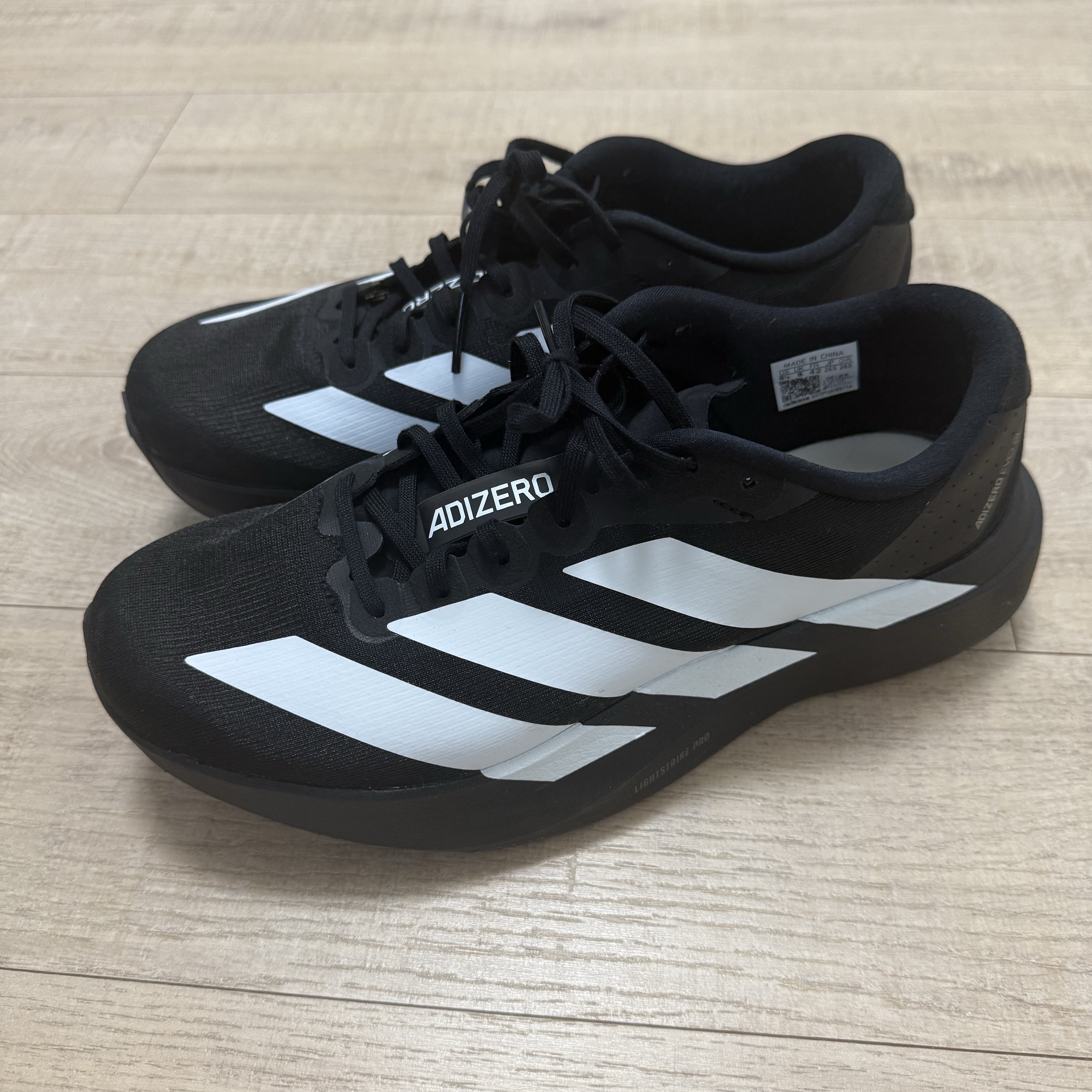 Adidas Adizero EVO SL Core Black Cloud White 착용 스타일 - 2
