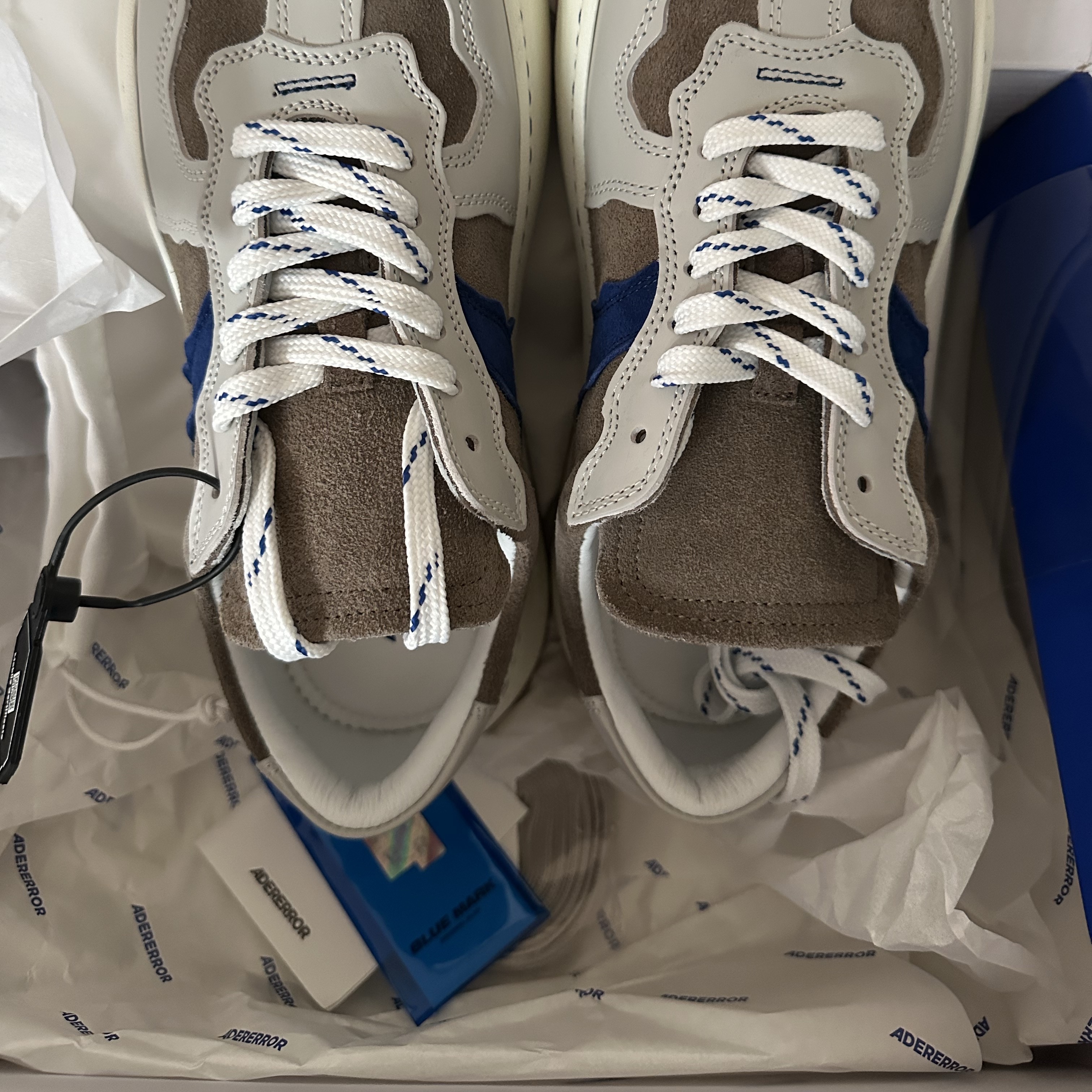Ader Error Log; baus Gray 착용 스타일