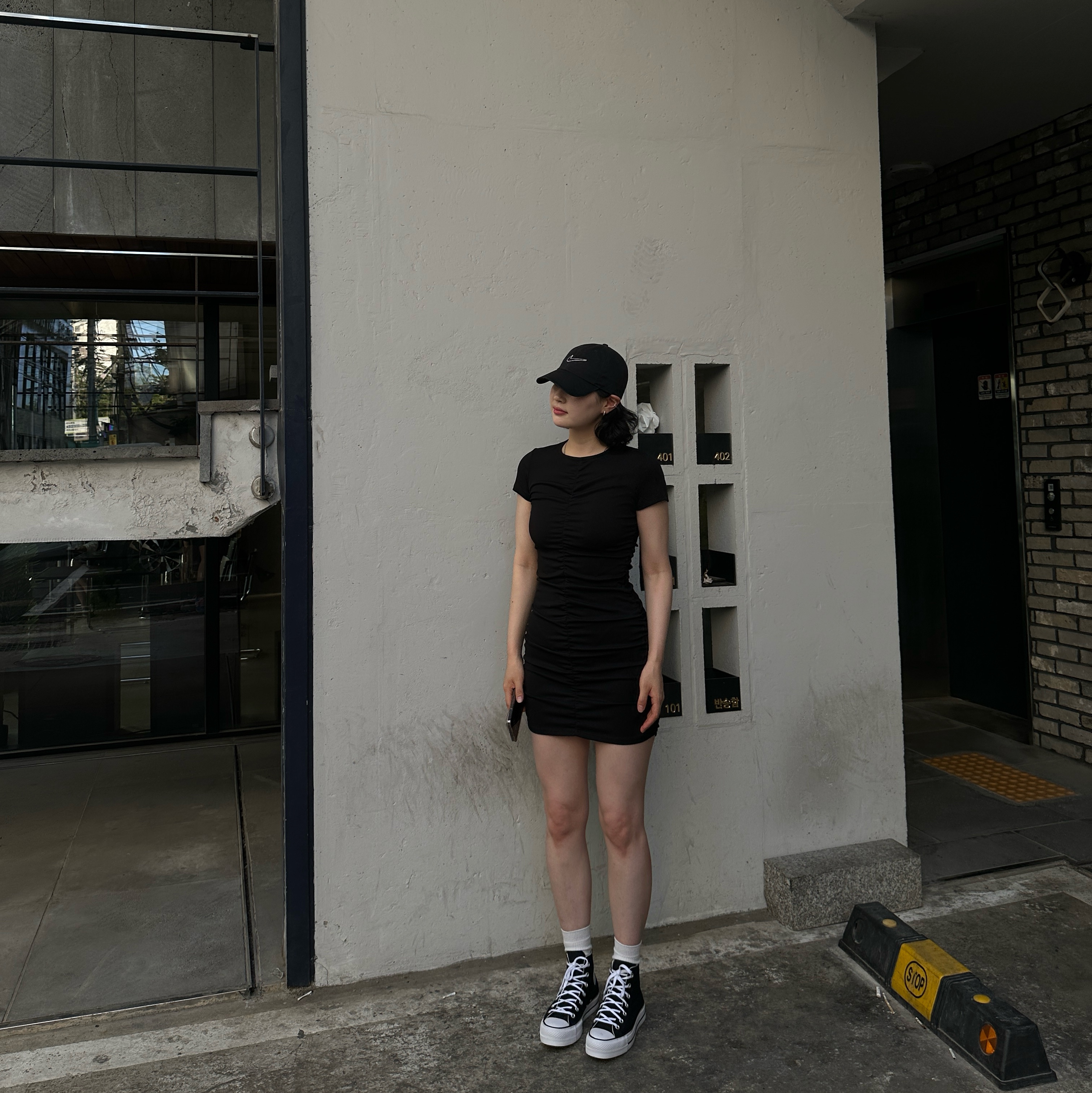 (W) Converse Chuck Taylor All Star Lift Platform High Black 착용 스타일 - 1