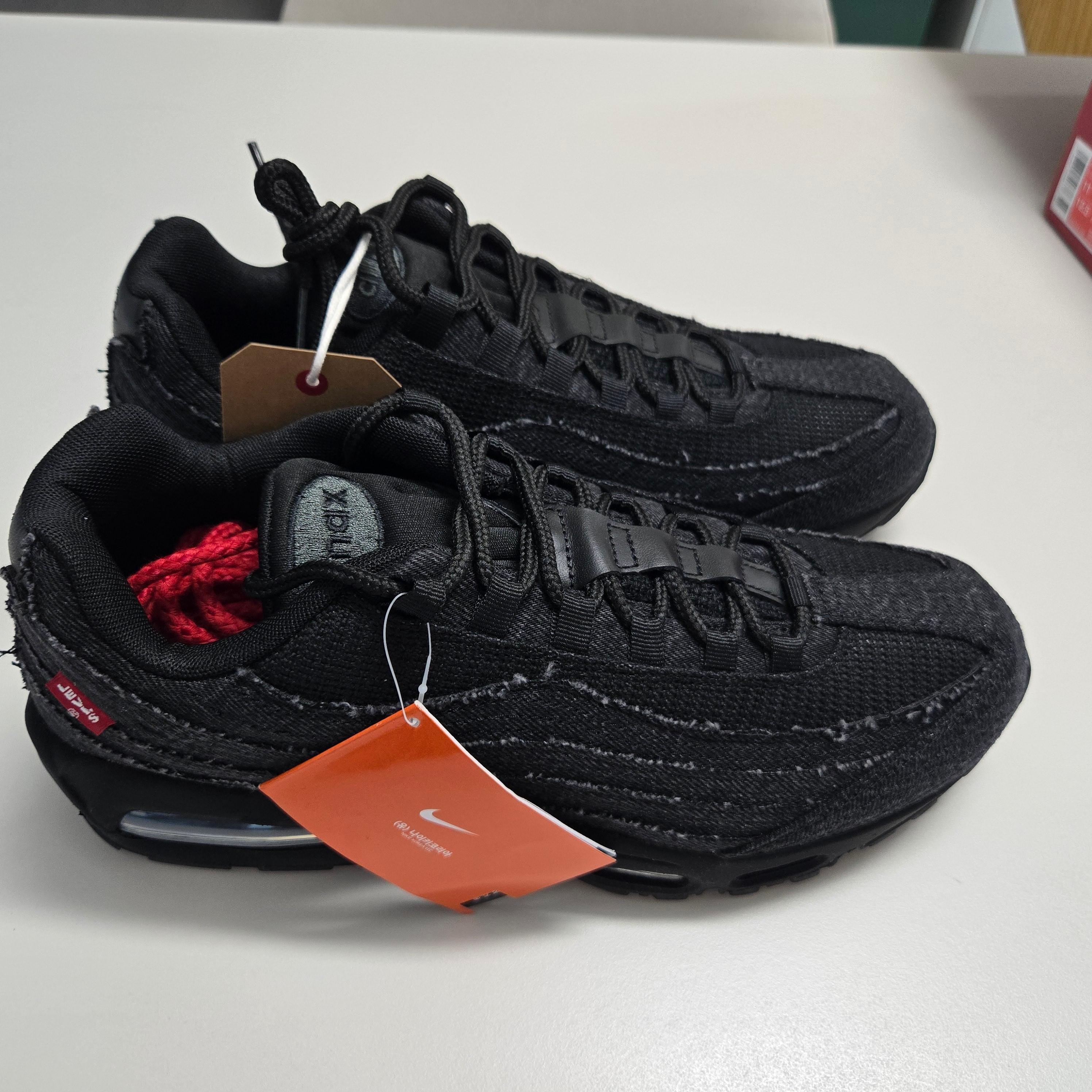Nike x Levi's Air Max 95 Black 착용 스타일 - 1