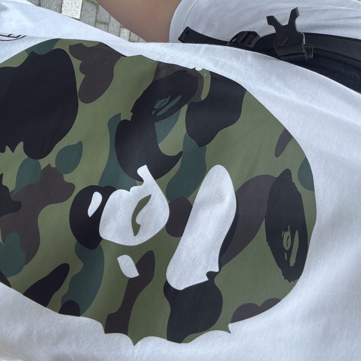 BAPE 1st Camo By Bathing Ape T-Shirt White Green 착용 스타일