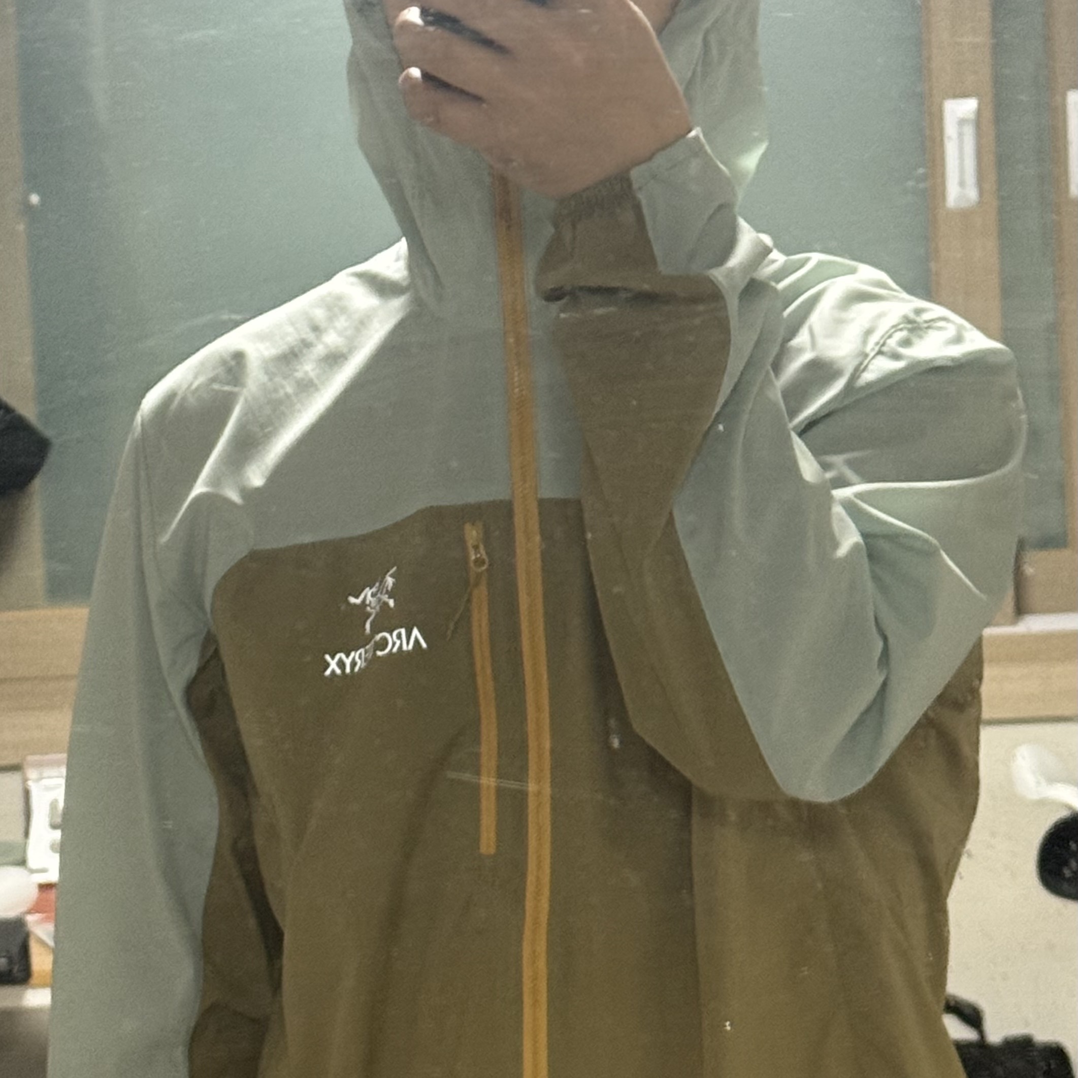 Arc'teryx Squamish Hoody Trail Magic - Beams Color 착용 스타일
