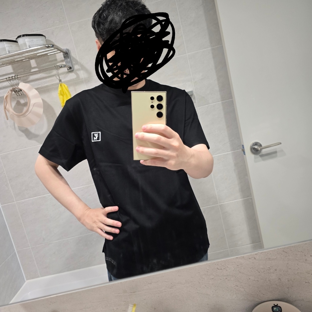 Wooyoungmi Cotton Back Logo T-Shirt Black - 25SS 착용 스타일 - 1