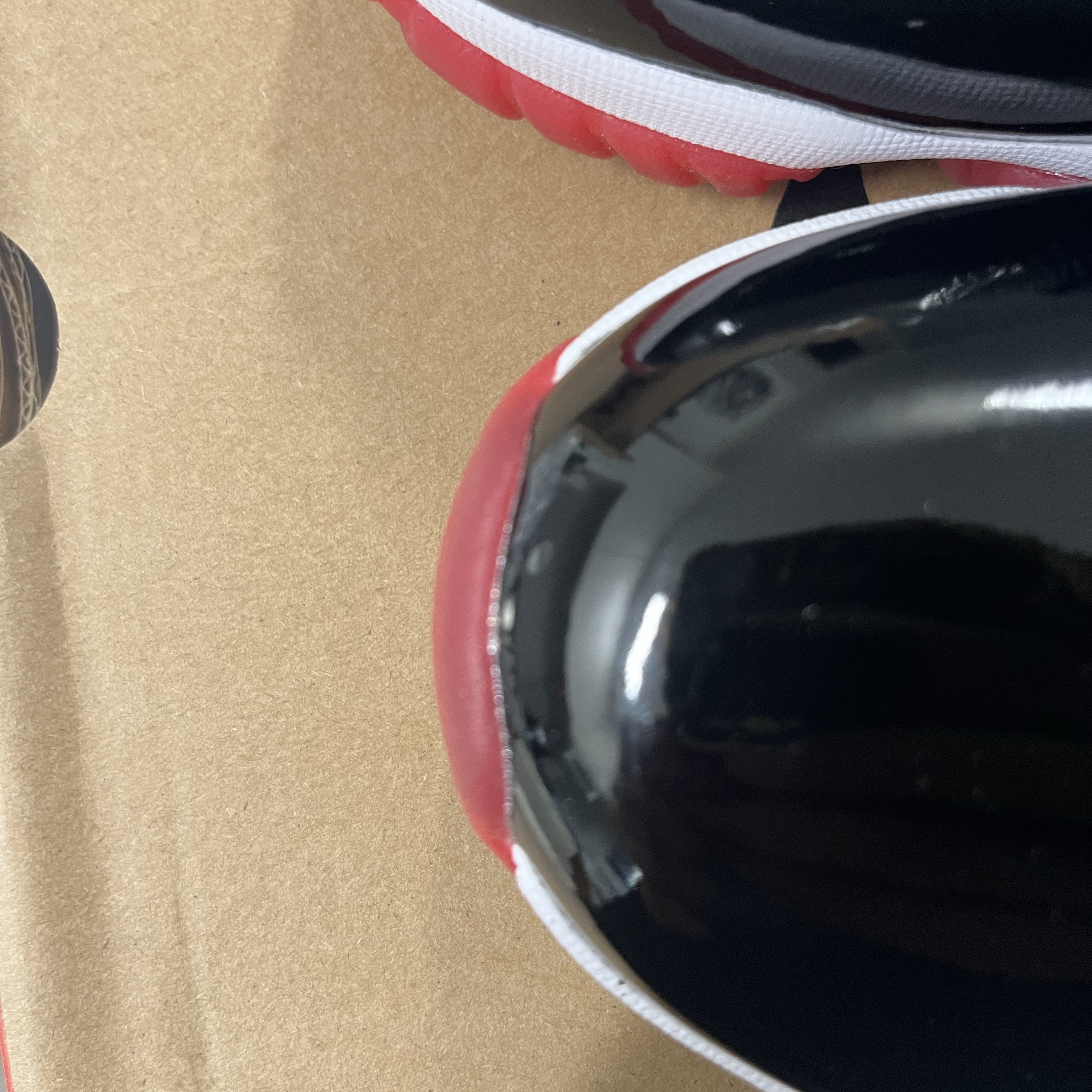 Jordan 11 Retro Low Bred 2025 착용 스타일 - 2