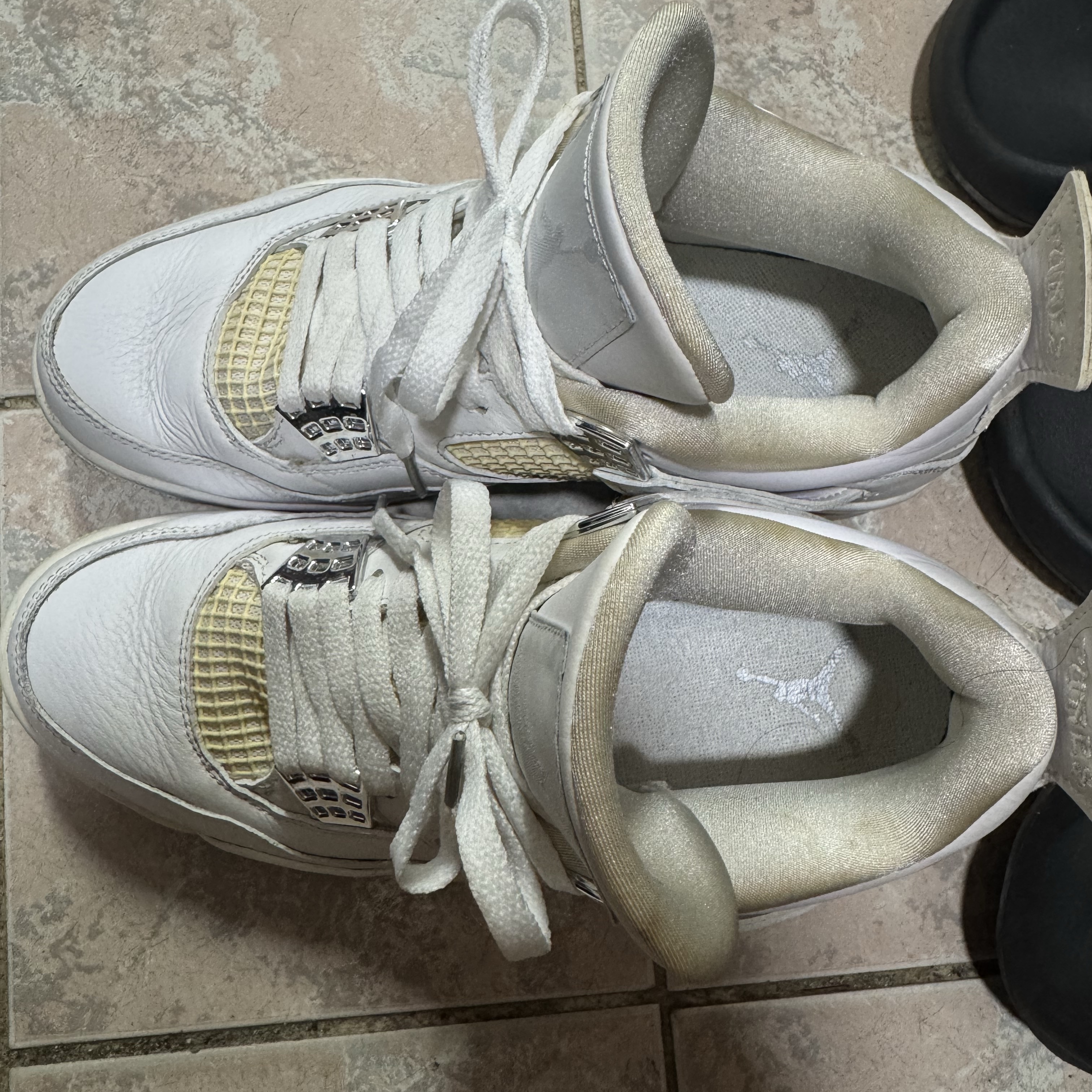 Jordan 4 Retro Pure Money 2017 착용 스타일 - 3