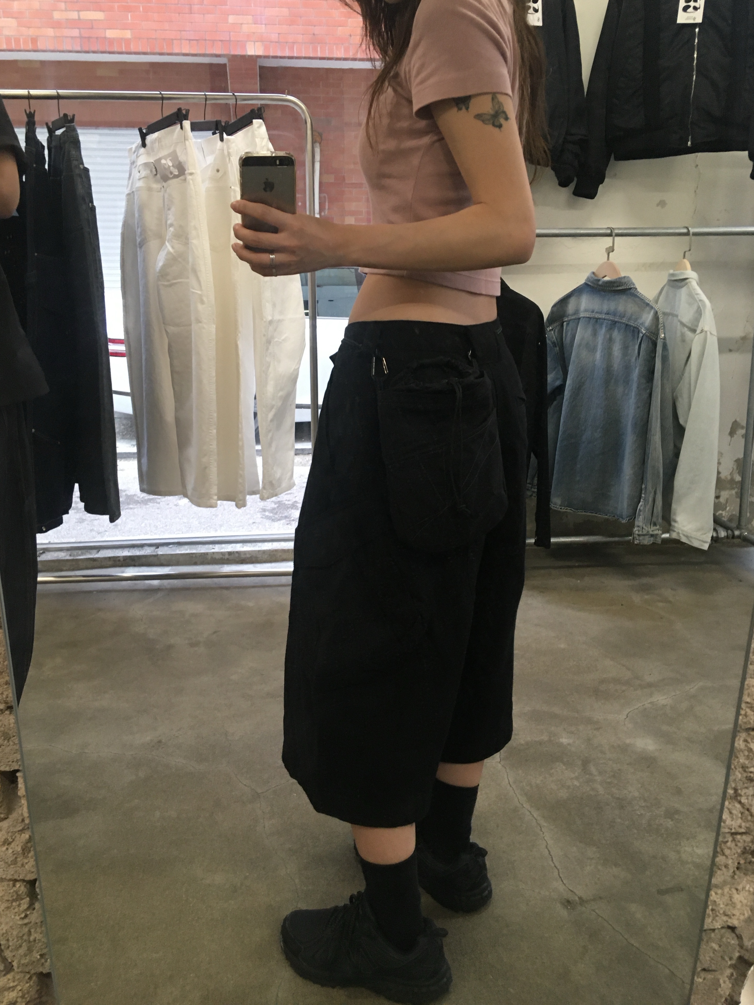 (W) Mischief Rhombus Blur T-Shirt Mini Dusty Pink, Sansan Gear Capri Pants Black - 25SS 착용 스타일