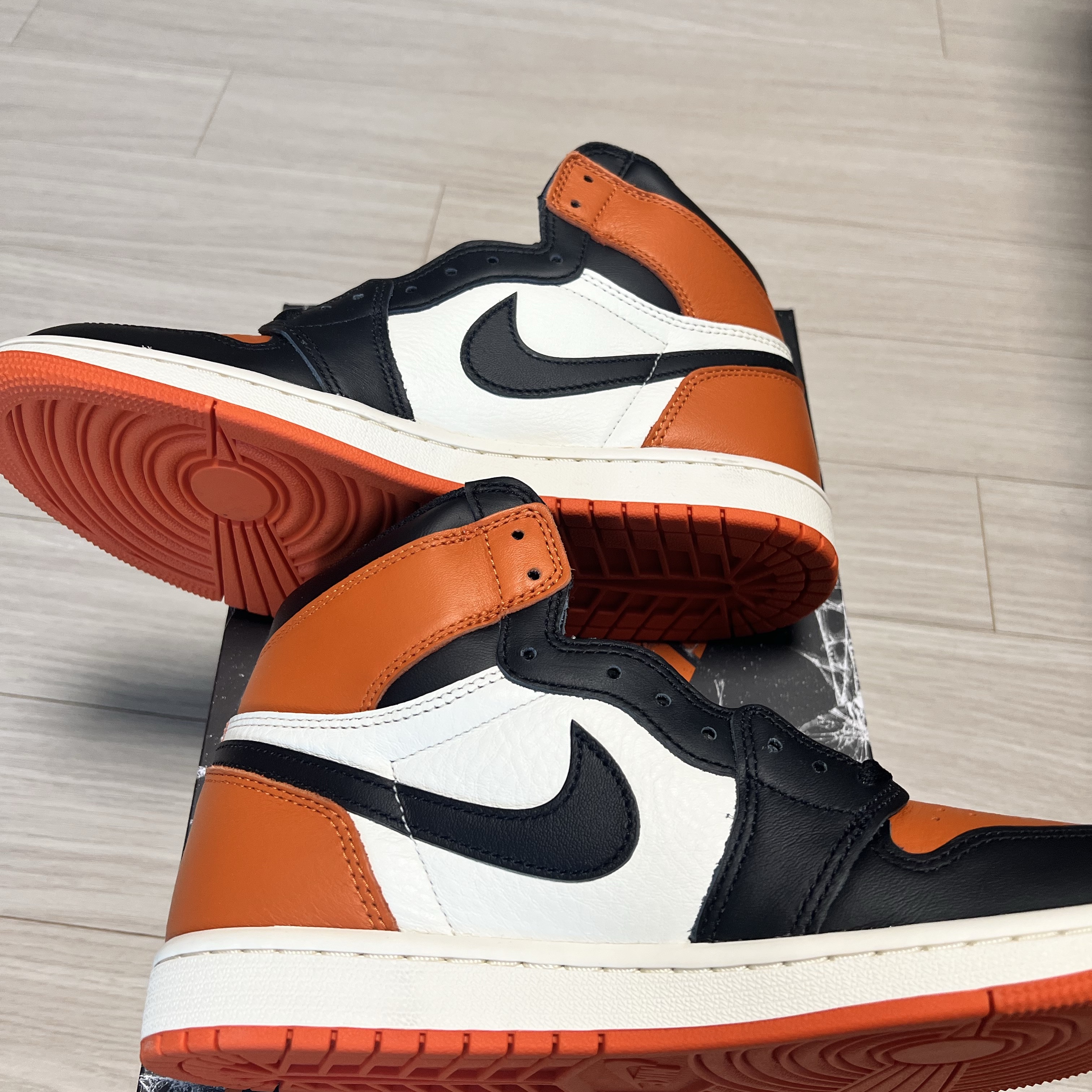 Jordan 1 Retro High OG Shattered Backboard 착용 스타일 - 2