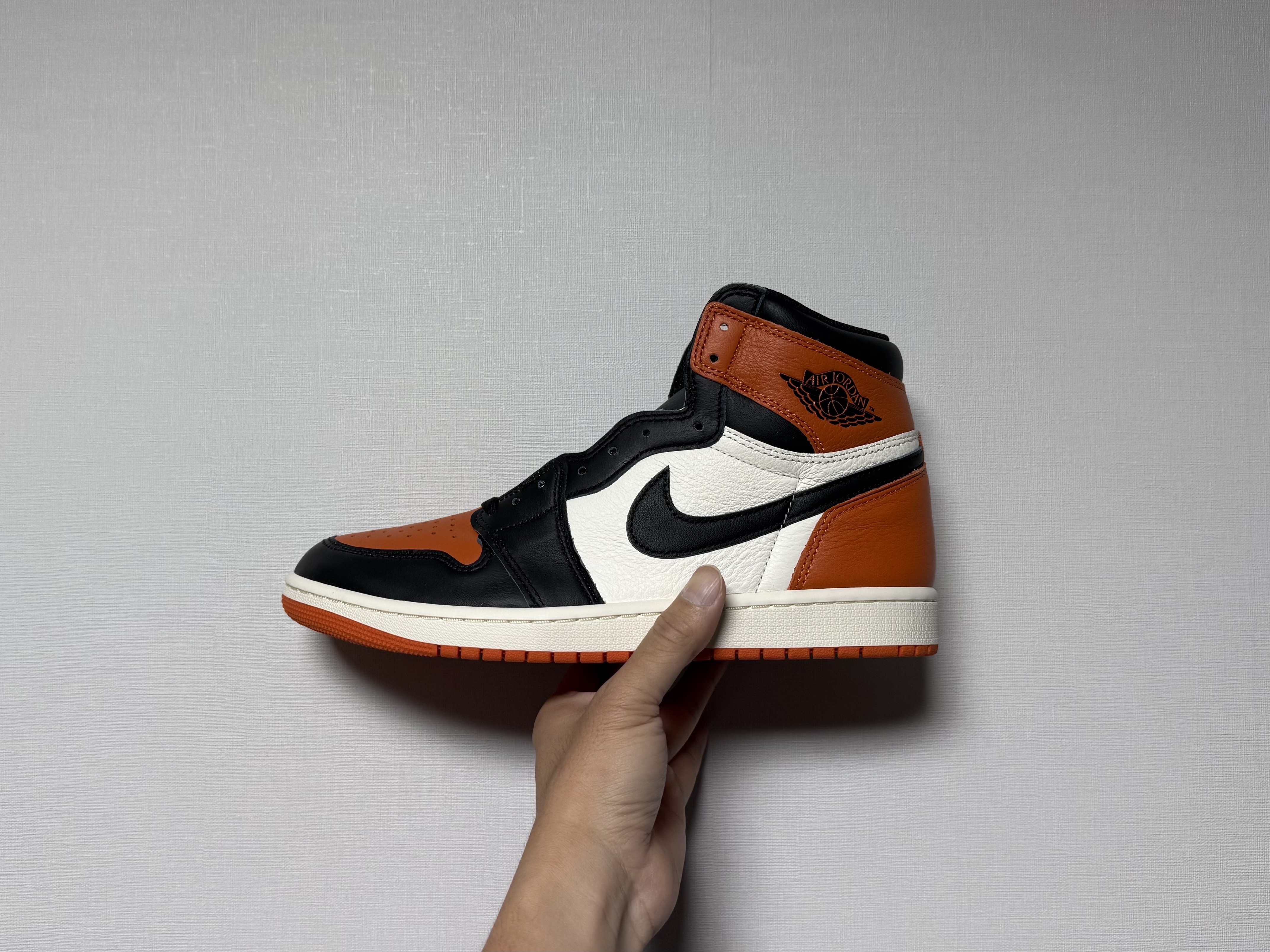 Jordan 1 Retro High OG Shattered Backboard 착용 스타일