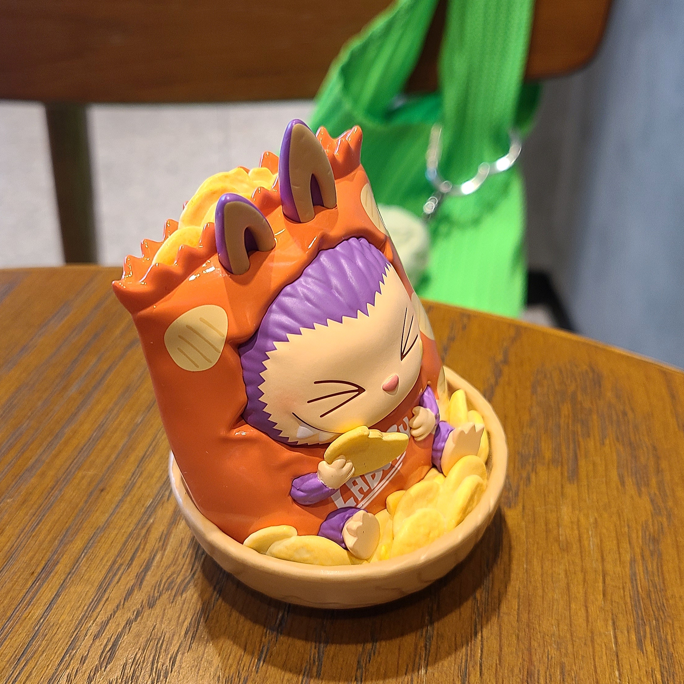 Pop Mart Labubu The Monsters Wacky Mart Series Figures Chips (Opened Case) 착용 스타일 - 2