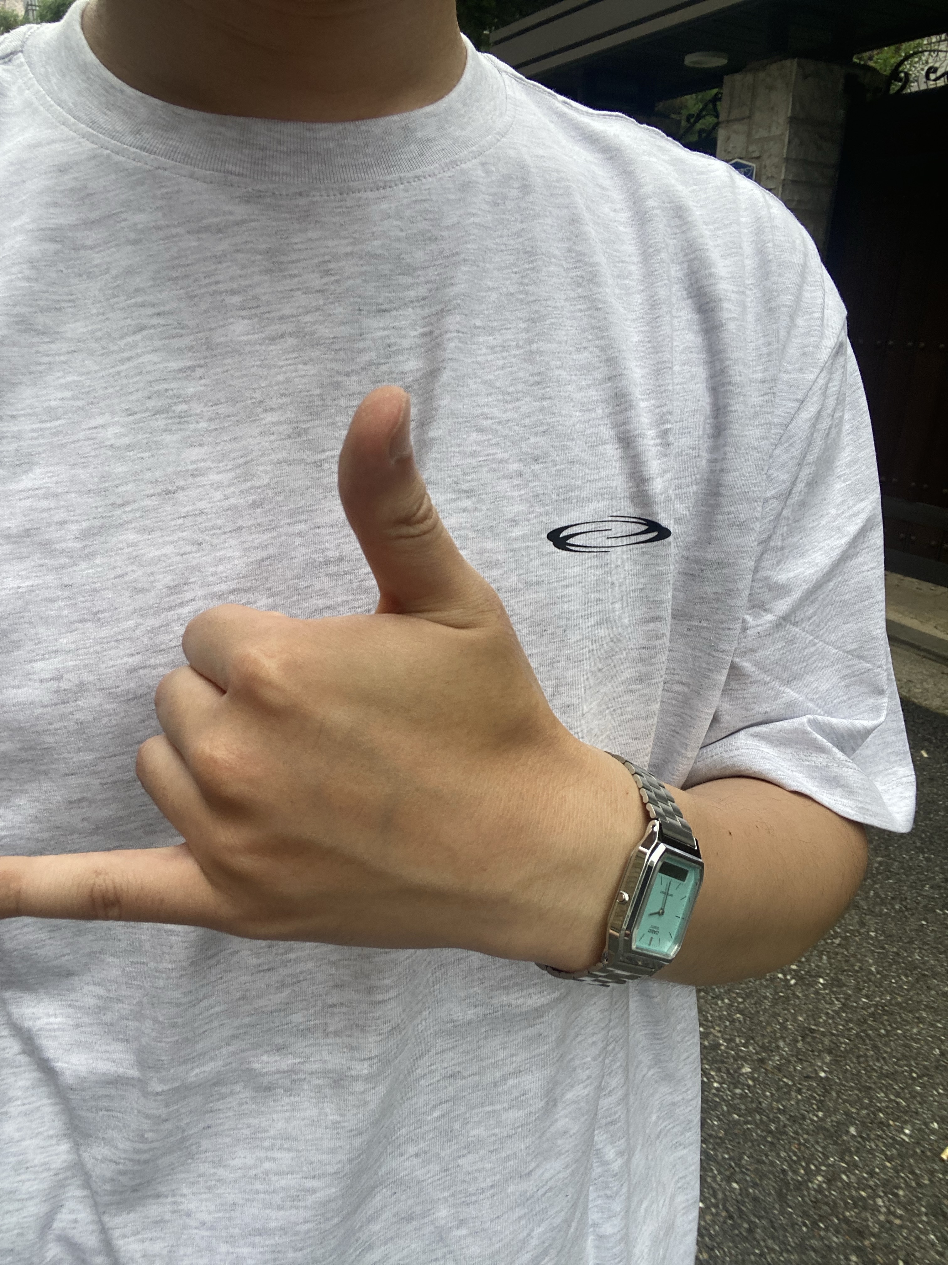 Casio AQ-230A-2A2MQY, Adidas Adilette 22 Olive Strata 착용 스타일 - 3