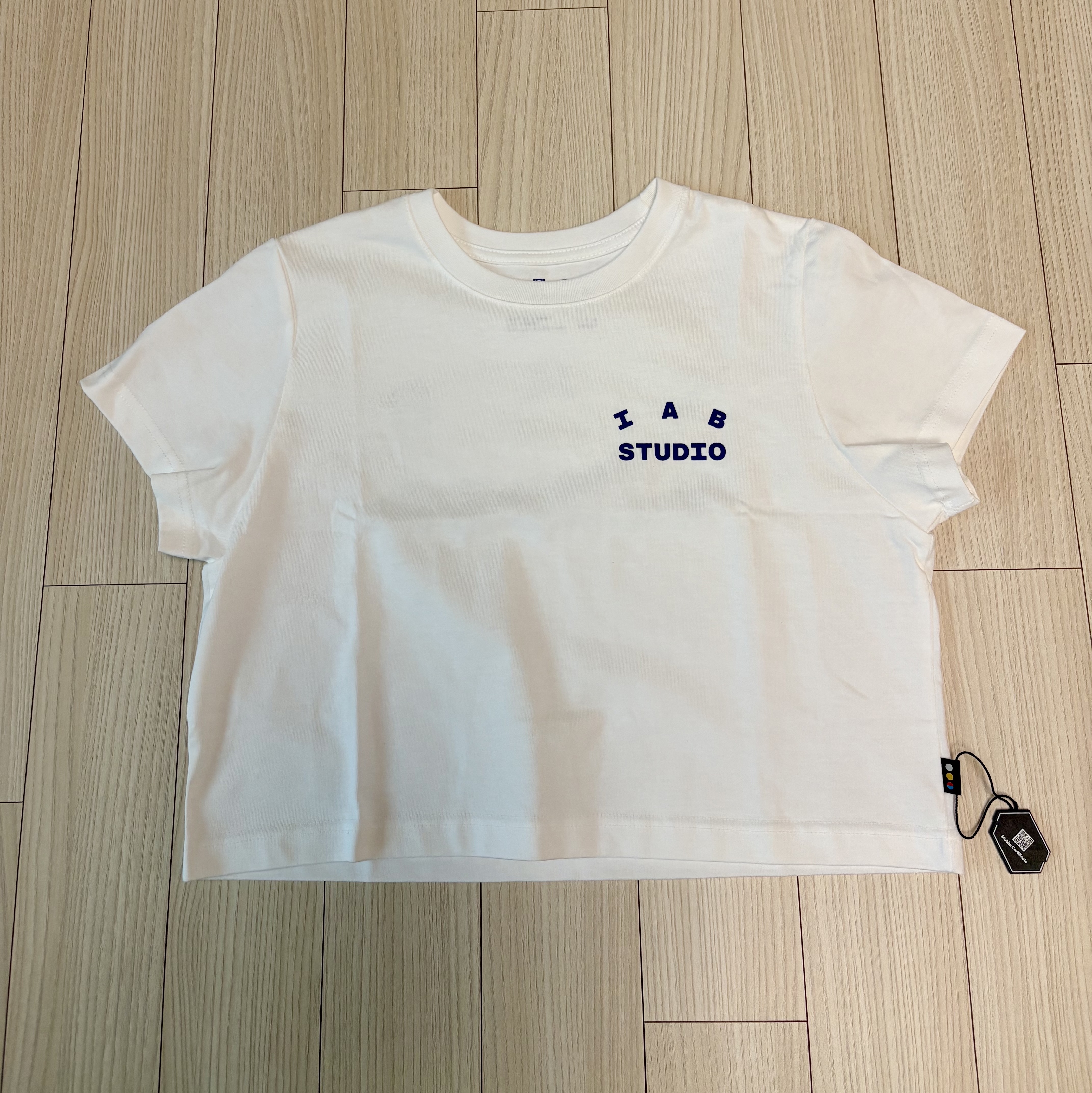 IAB Studio Cropped T-Shirt White Navy 착용 스타일 - 2