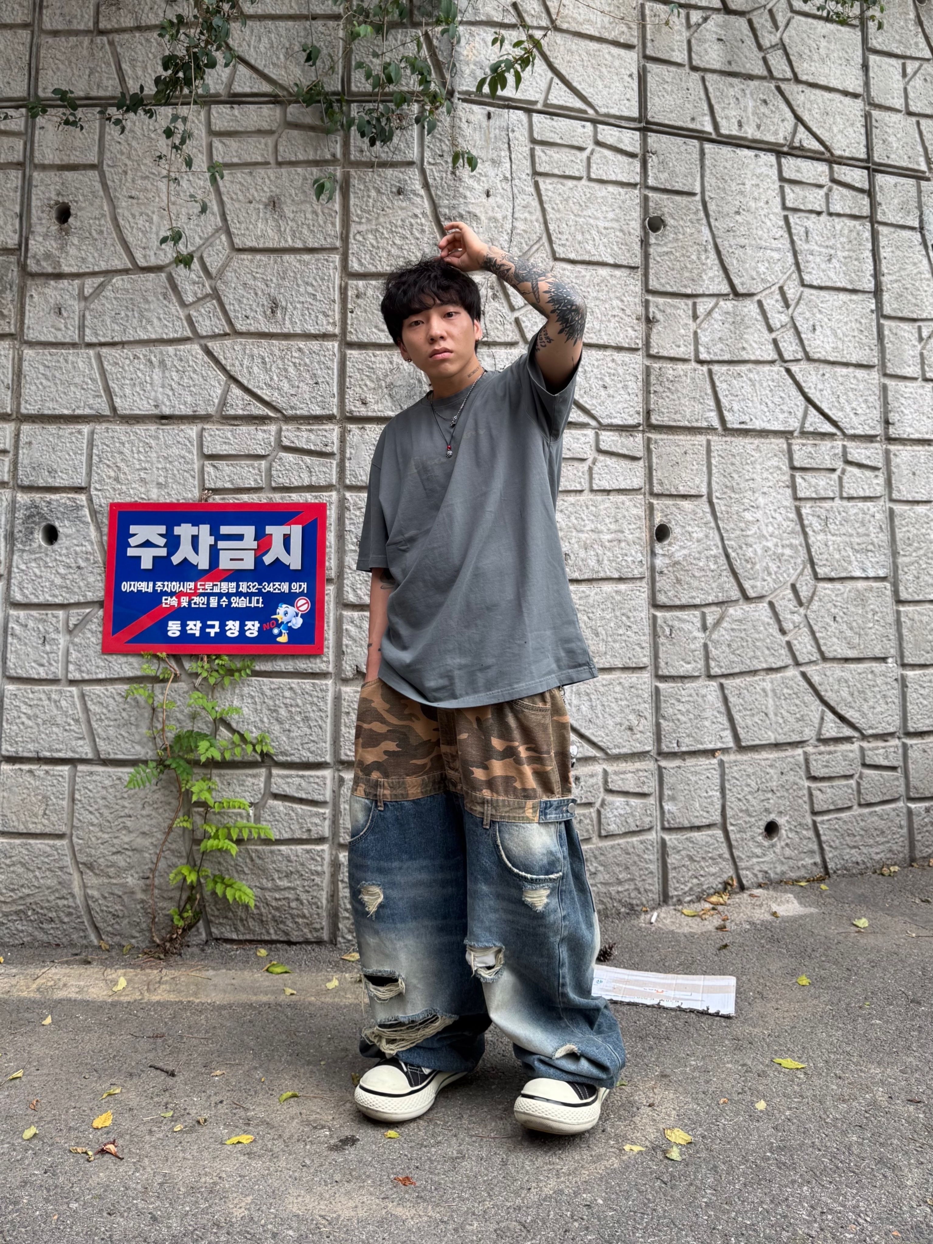 Scudo Vintage Cube Drop Necklace 착용 스타일 - 1