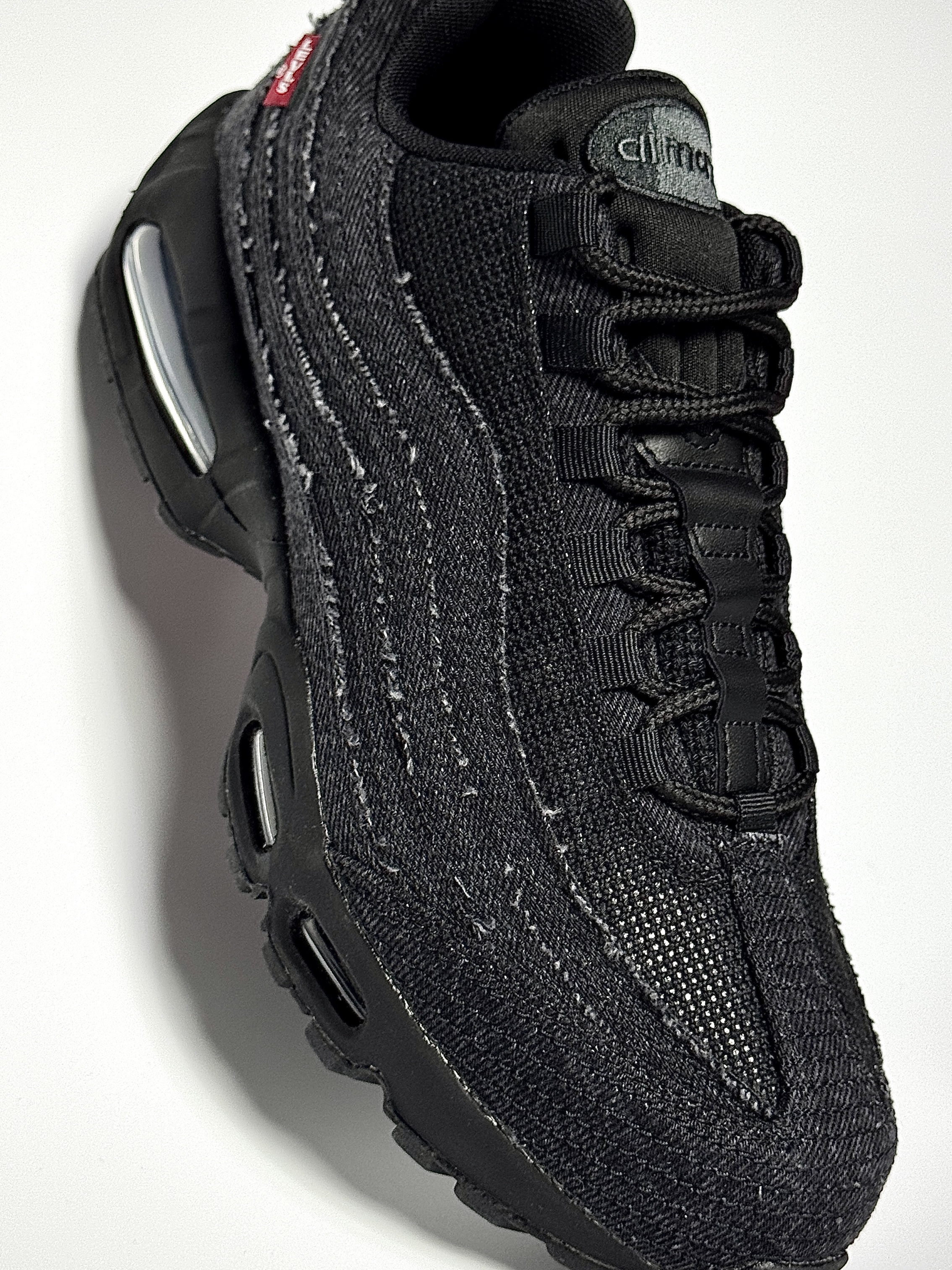 Nike x Levi's Air Max 95 Black 착용 스타일 - 2