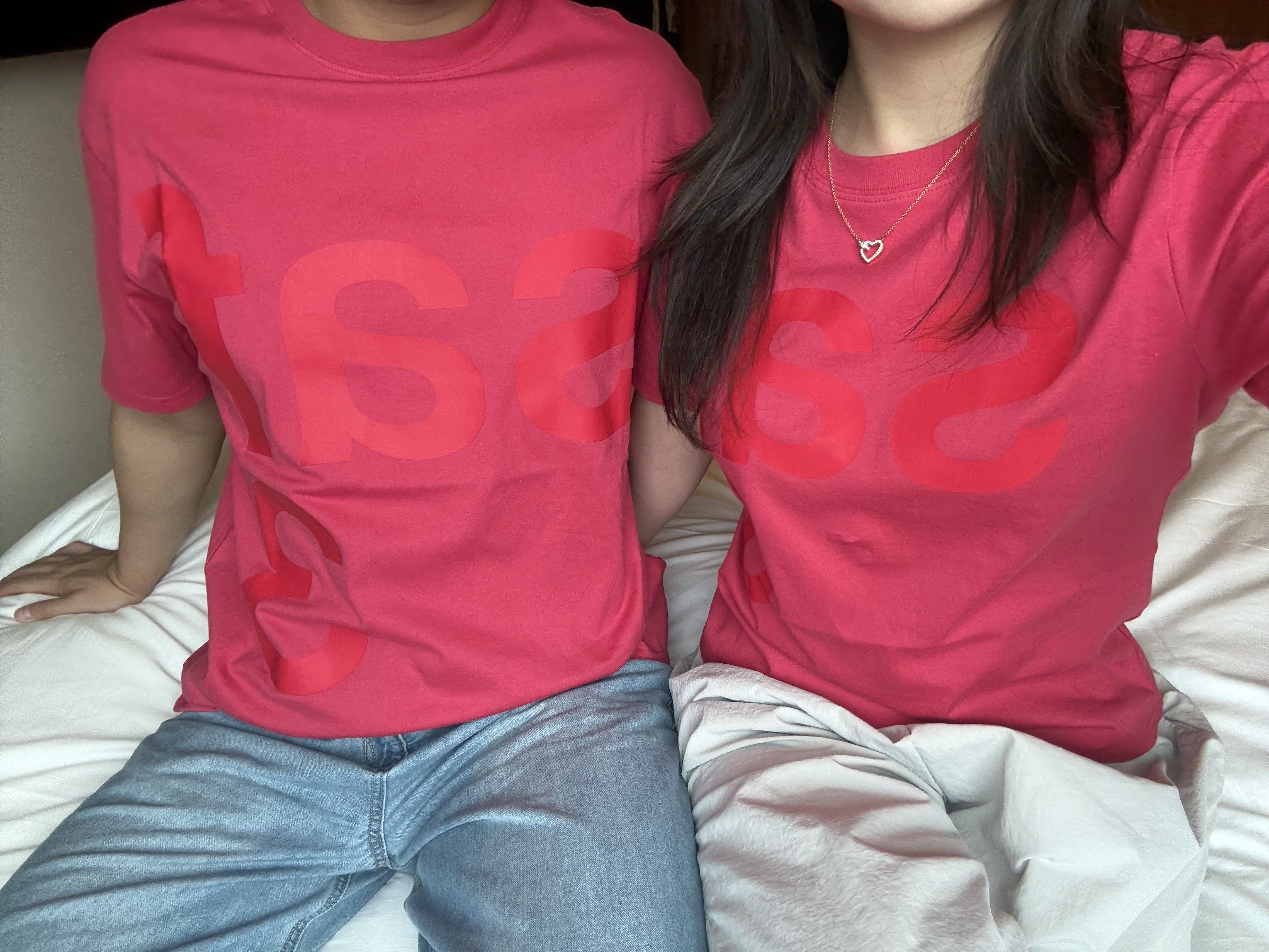 [KREAM 단독] Safarispot Basic Safari T-Shirt Red, [예약 배송][KREAM 단독] Safarispot 1/2 Basic Safari T-Shirt Red 착용 스타일