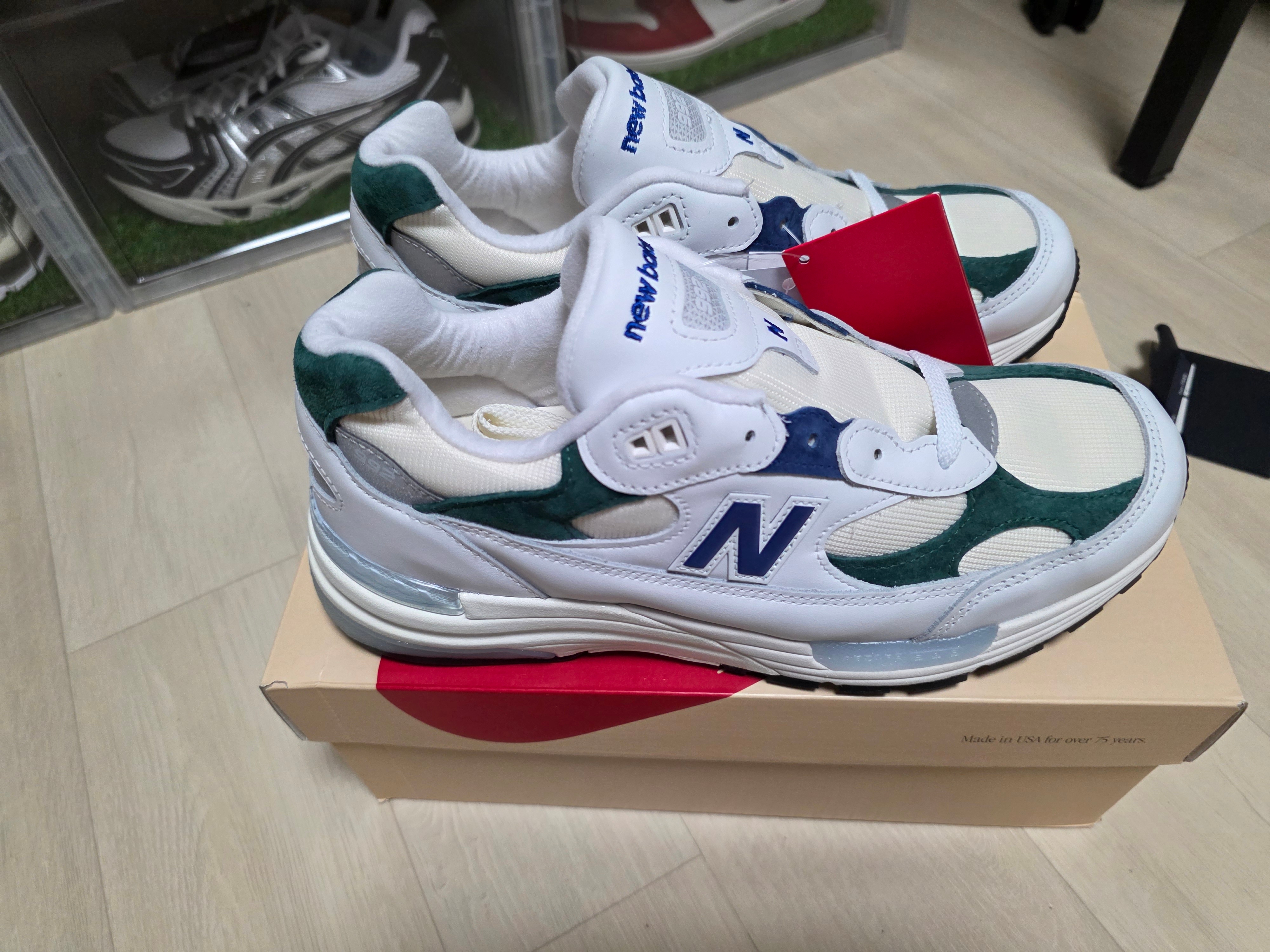New Balance 992 Made in USA Marsh Green 착용 스타일 - 1