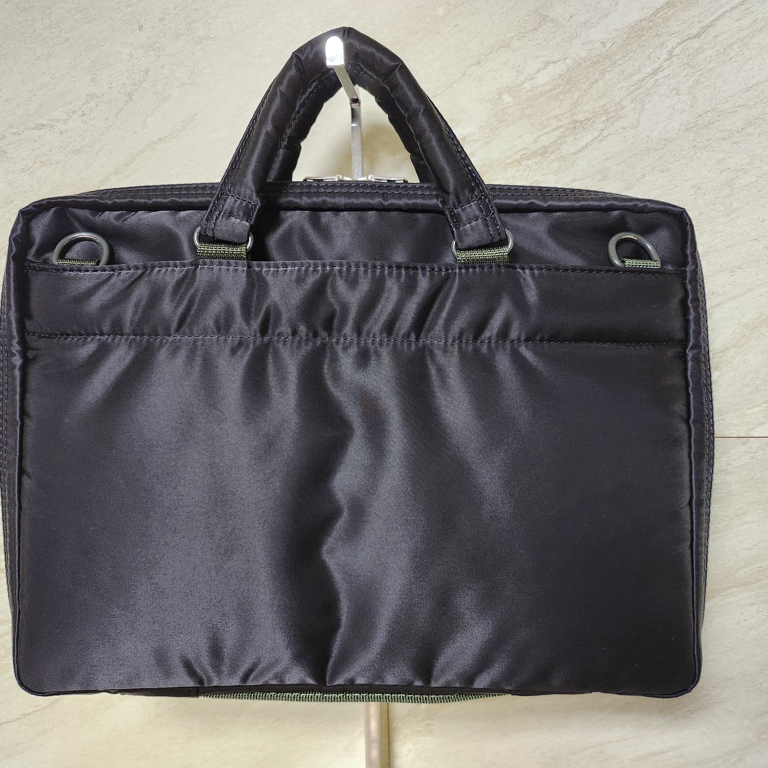 Porter PX Tanker Carrying Equipment Strap 50 Black, Porter PX Tanker Operator Bag 13 Black 착용 스타일 - 4