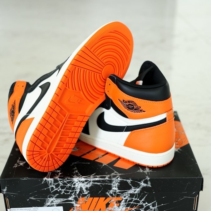 Jordan 1 Retro High OG Shattered Backboard 착용 스타일 - 6