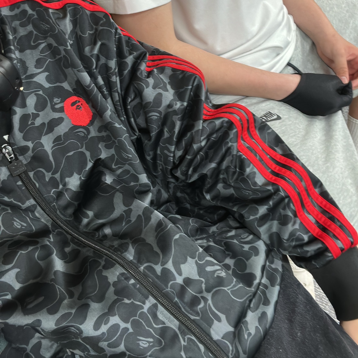 Matin Kim String Utility Backpack Black, Converse Chuck 70 Hi Black 착용 스타일 - 4