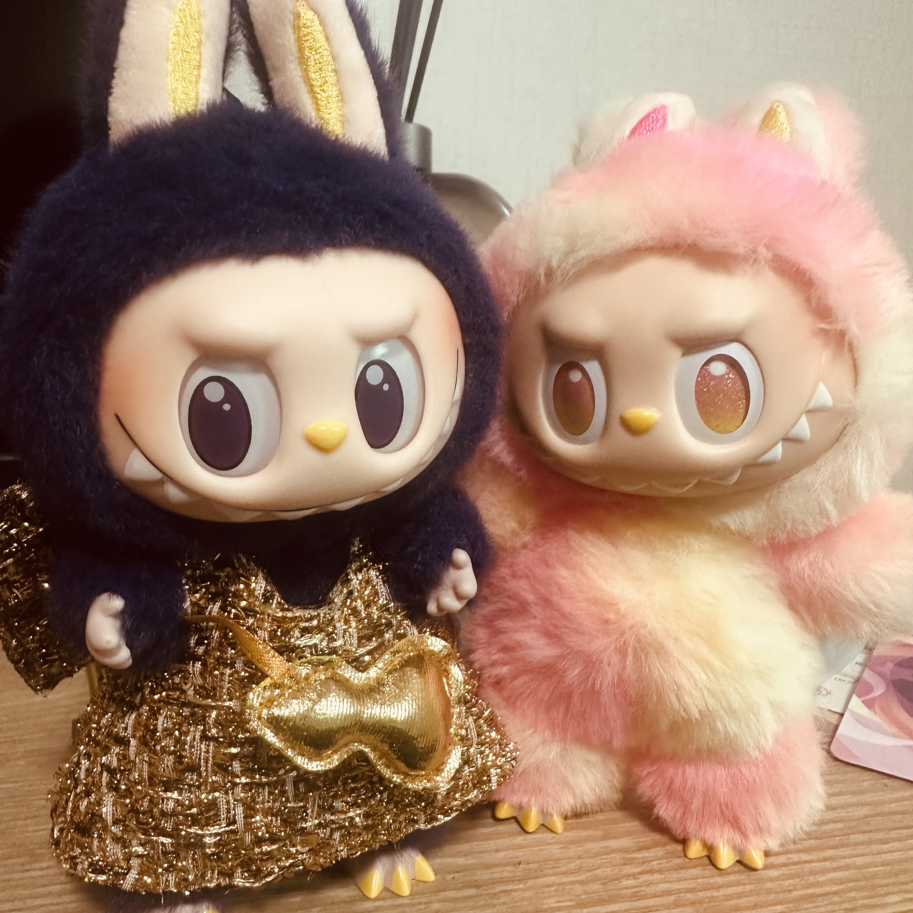 Pop Mart Labubu The Monsters Highlight Series Sealed Case (Bundle of 2/1 Blind Box) 착용 스타일 - 2