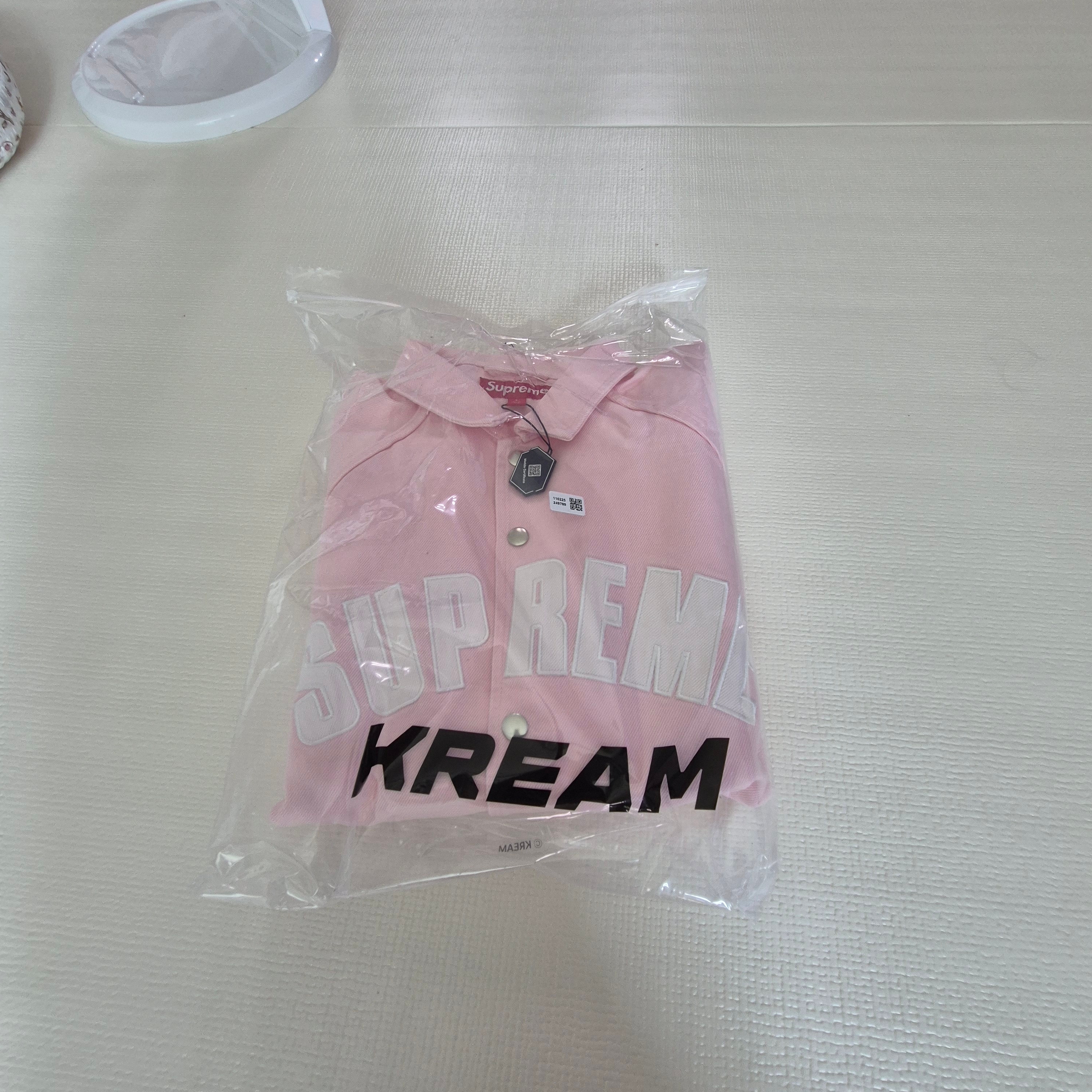 Supreme Arc Denim Coaches Jacket Light Pink - 25SS, Palace Seoul 2 Seoul Hoodie Grey Marl - 25SS 착용 스타일 - 6