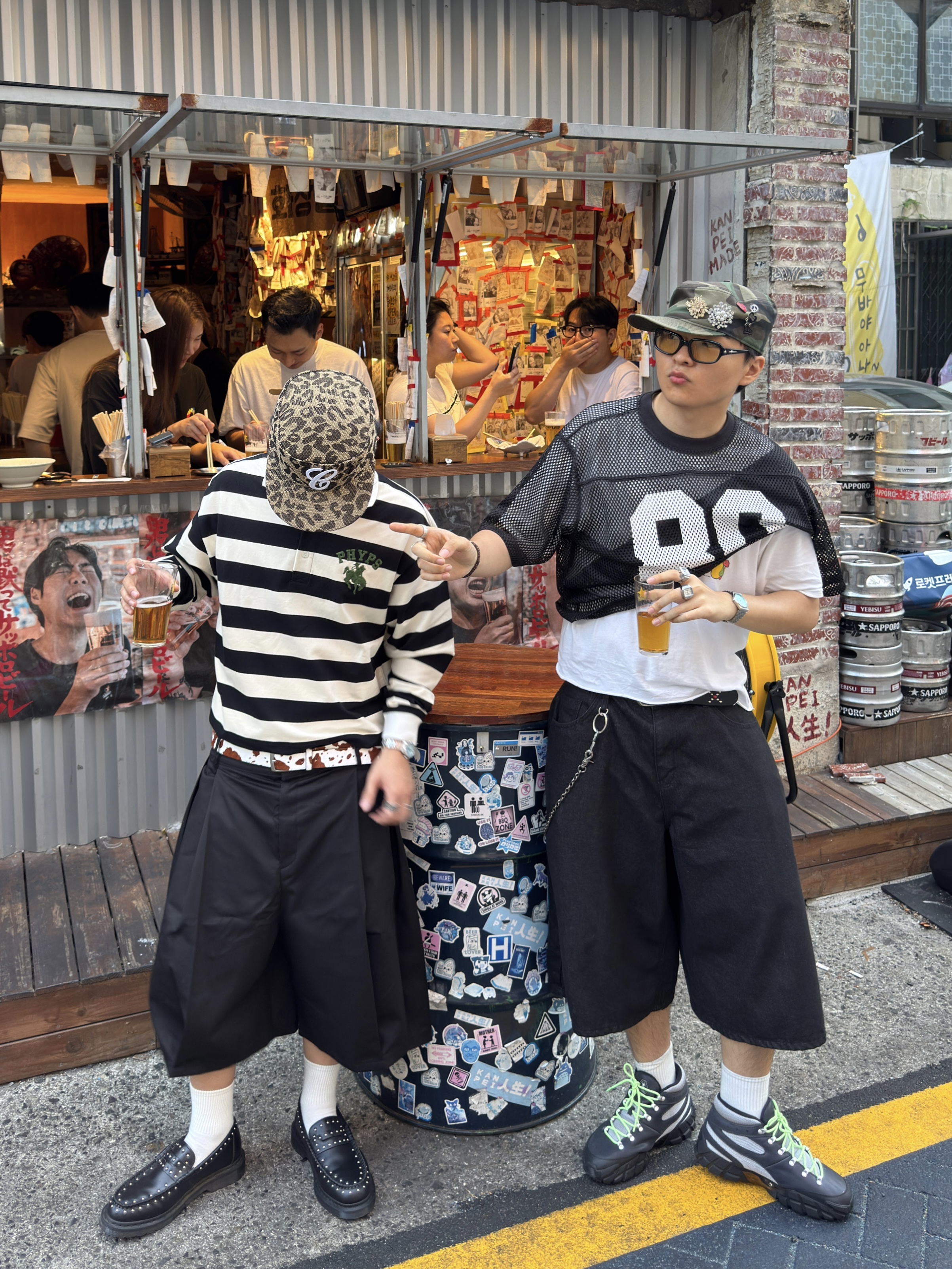 Casio MTP-B145D-2A1V, Stussy Team Jersey 80 Black 착용 스타일 - 2