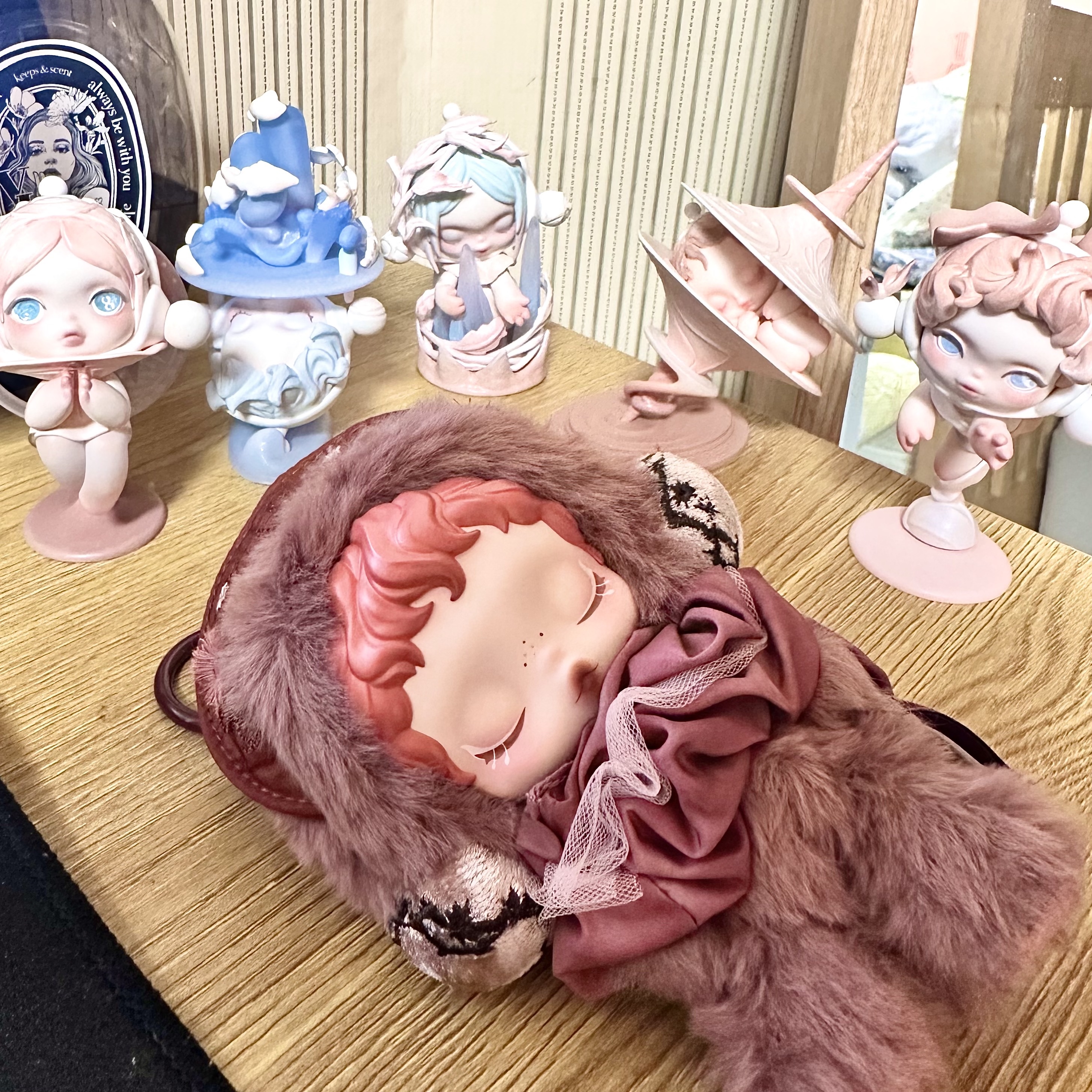 Pop Mart Skullpanda L’Impressionnisme Series Plush Doll (1 Blind Box), Pop Mart Skullpanda The Paradox Series Figures The External Echoes (Opened Case) 착용 스타일