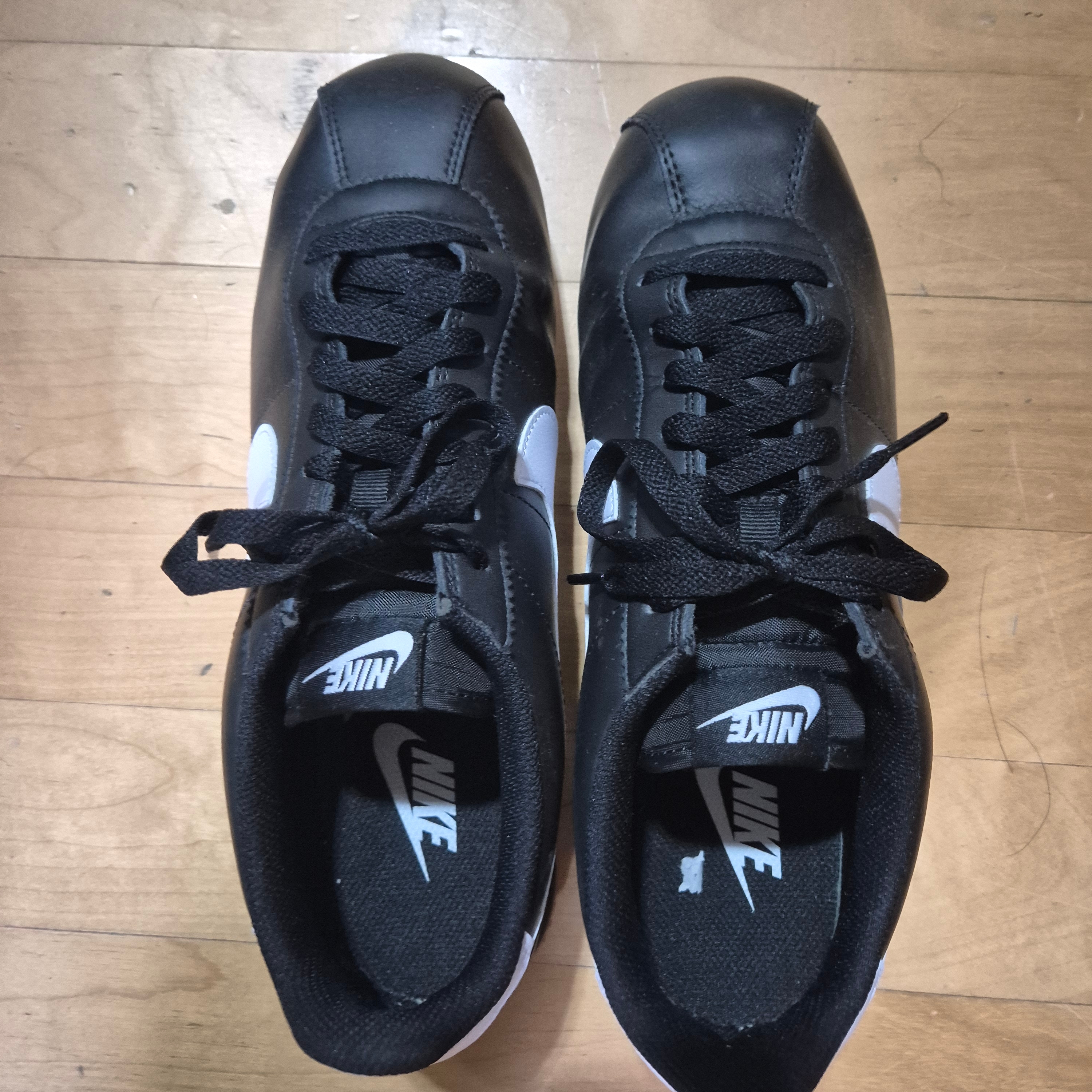 Nike Cortez Leather Black Gum Medium Brown 착용 스타일