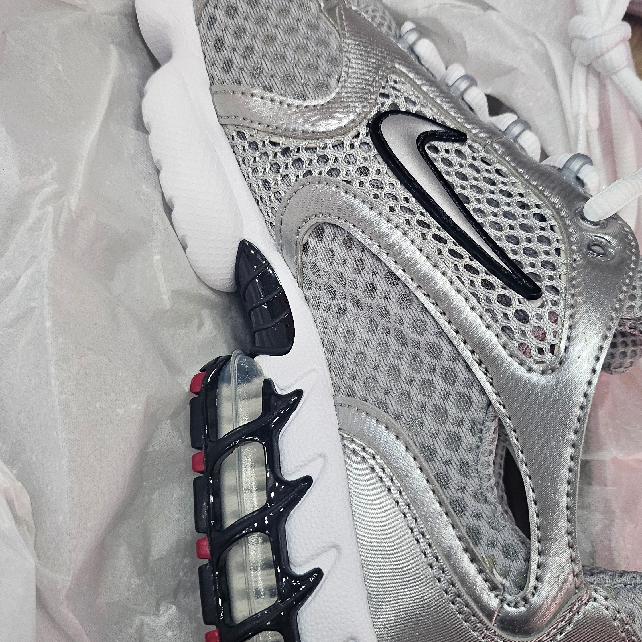 Nike Air Zoom Spiridon Cage 2 Metallic Silver 착용 스타일