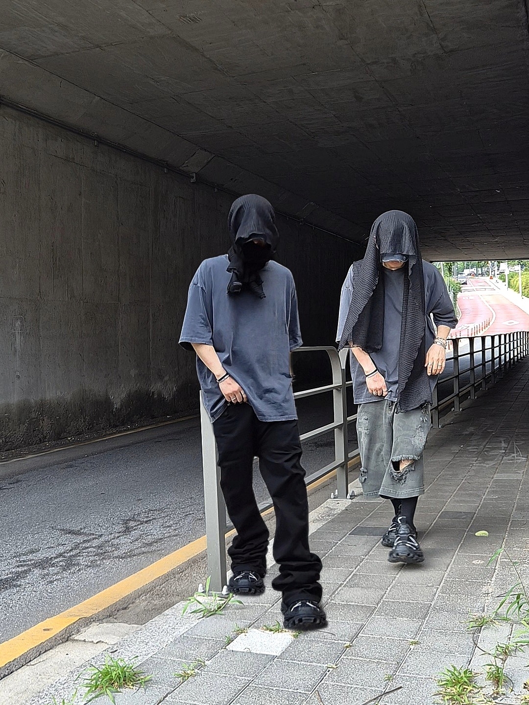 Balenciaga Hike Sneaker Black, Undermycar Mu.30 Anti Fxxking Logo Play Stretch Flare Black Jeans 착용 스타일 - 4