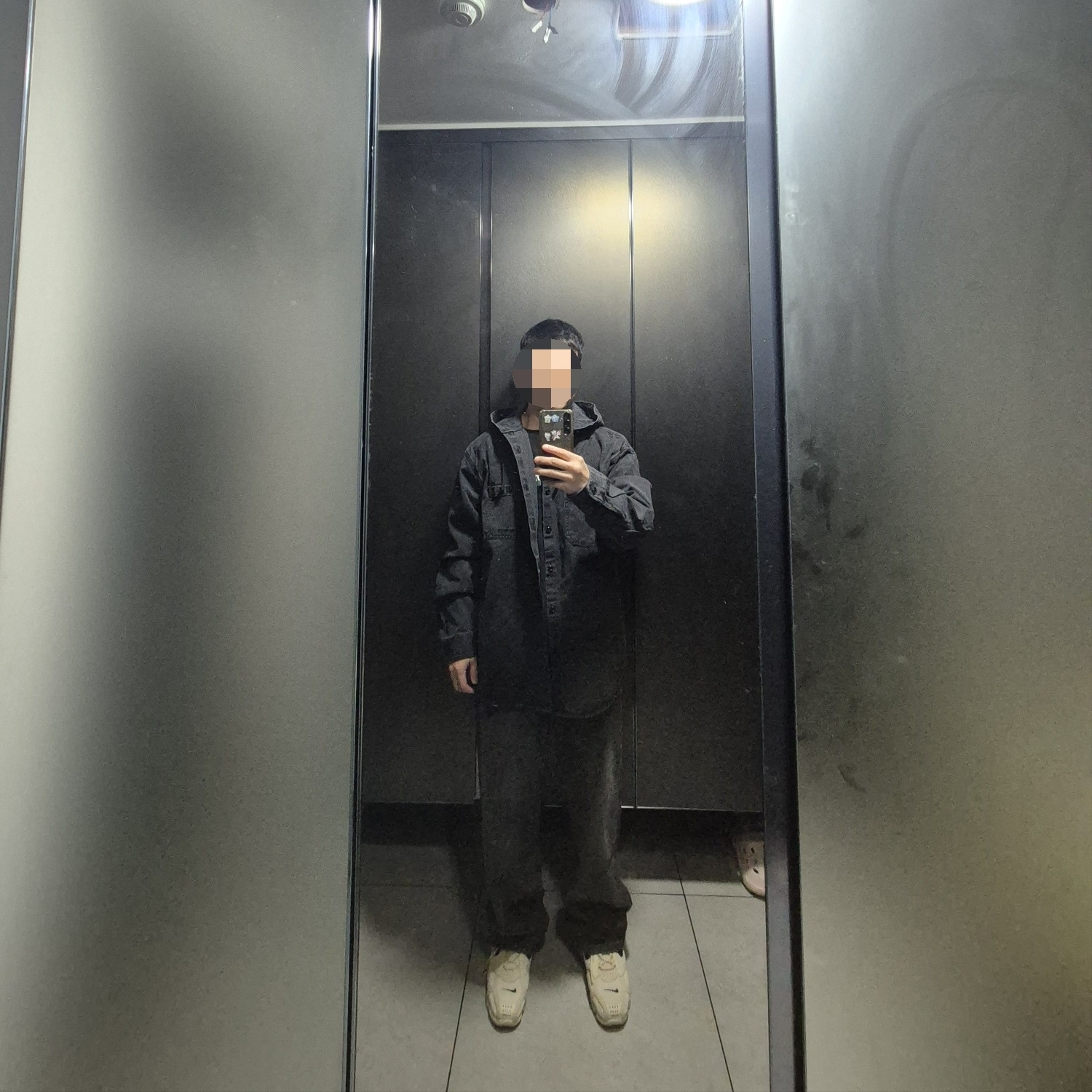 Supreme Hooded Denim Shirt Black - 25SS, Nike x Stussy Air Zoom Spiridon Cage 2 Fossil 착용 스타일 - 1