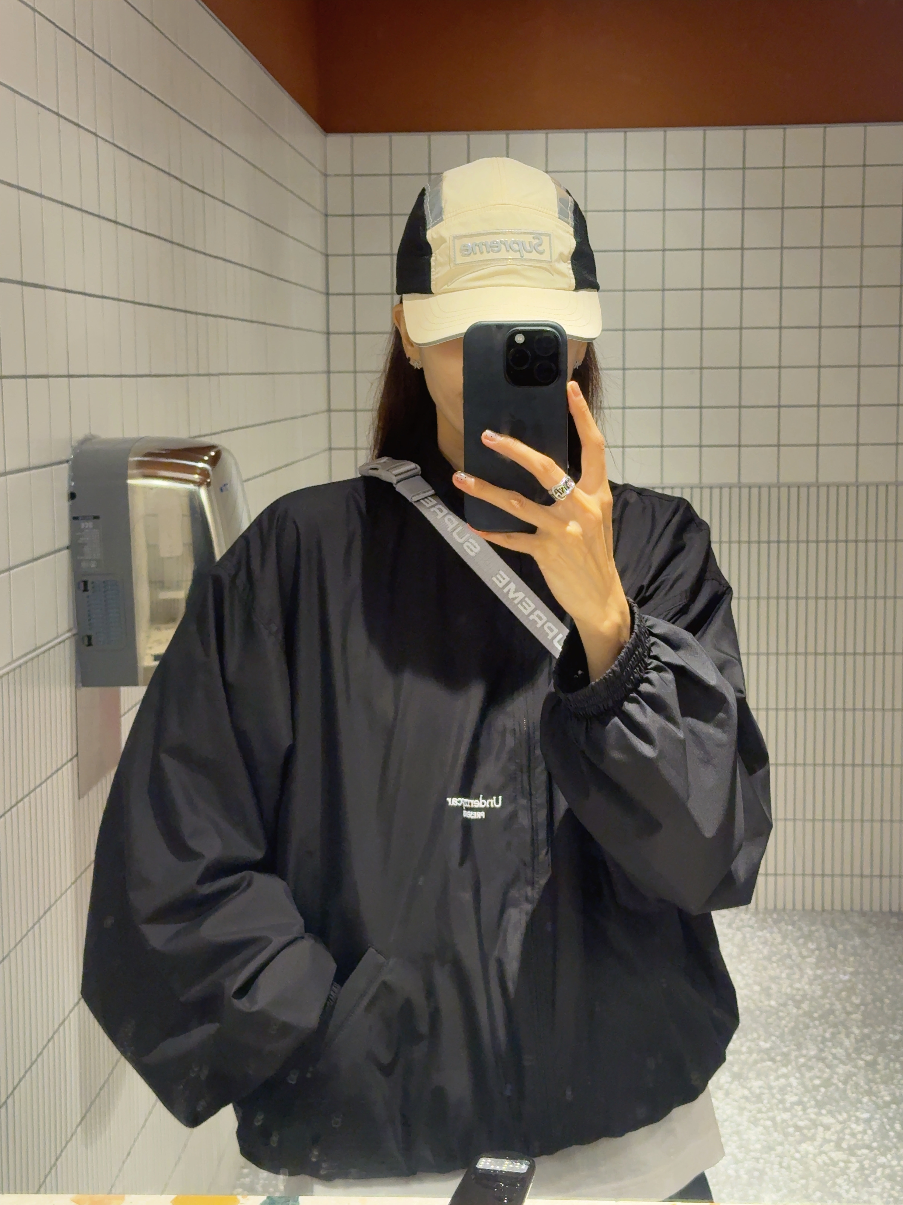 Supreme Side Mesh Camp Cap Cream - 25SS, Undermycar Mu.24 Anti Fxxking Logo Play Crop Zip-up Jacket Black 착용 스타일 - 4